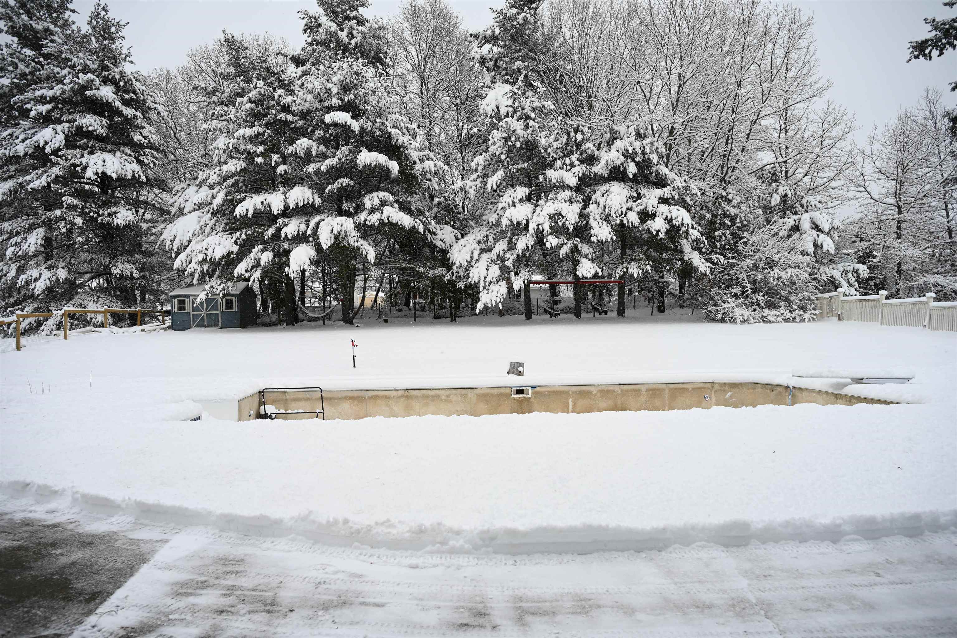 4 Westview Dr, Derry, NH 03038