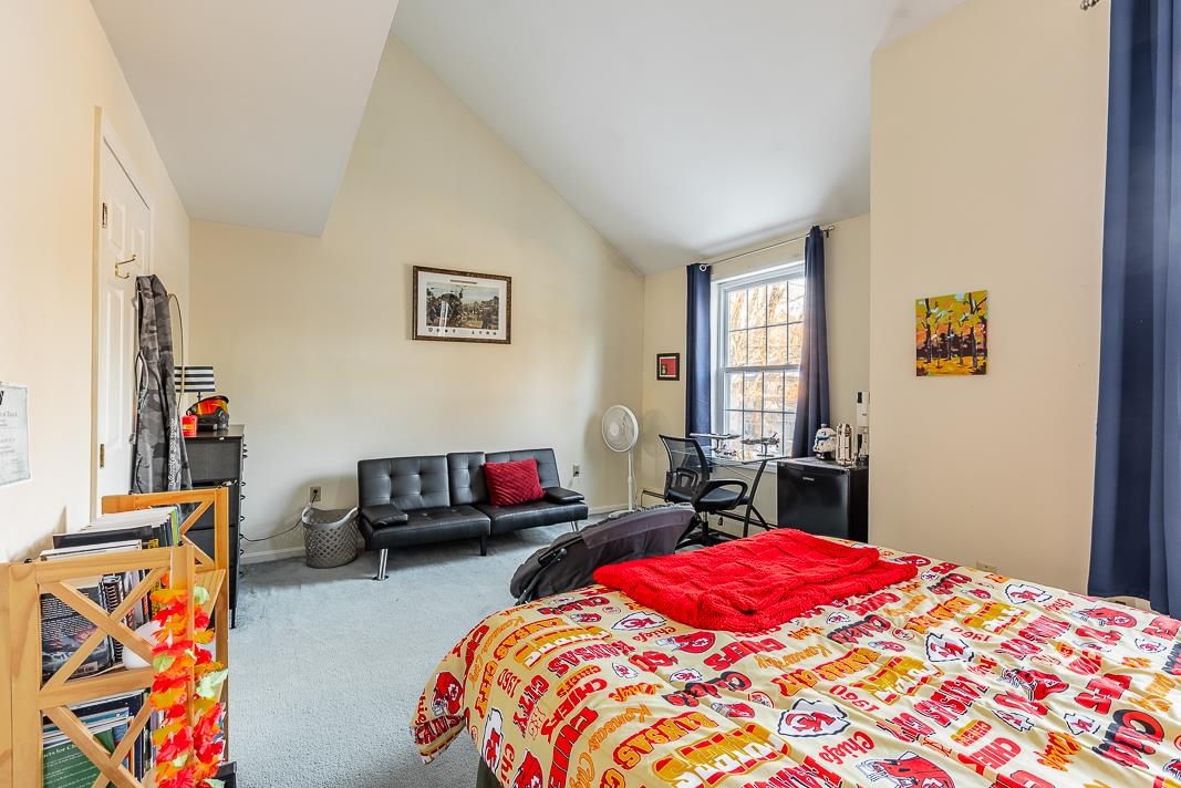 1465 Hooksett Rd, Hooksett, NH 03106