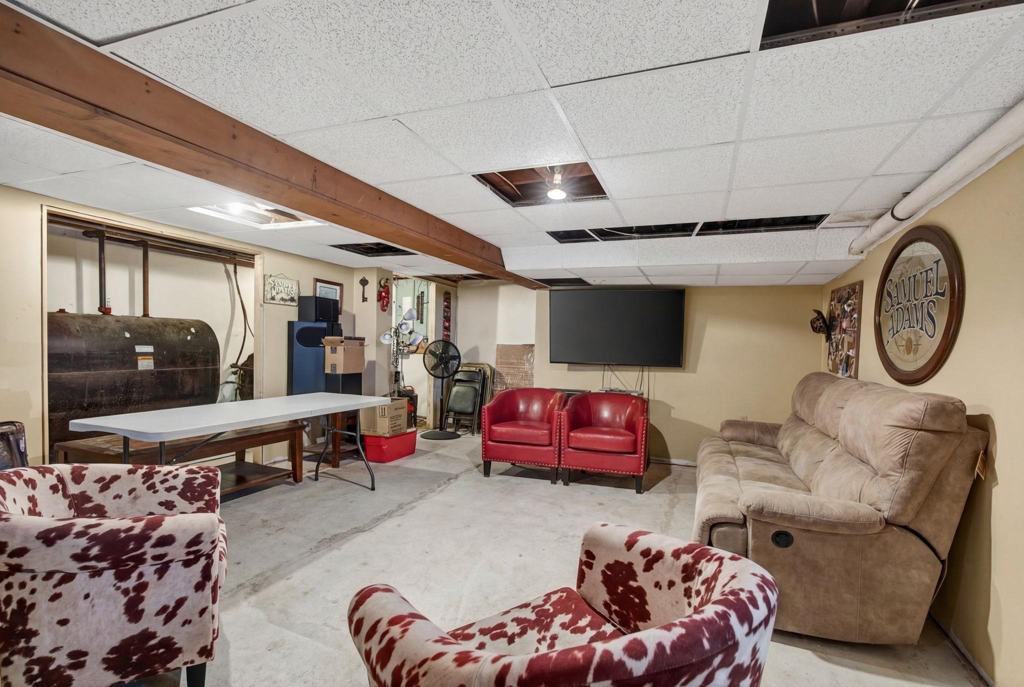 28 Pearson Rd, Merrimack, NH 03054