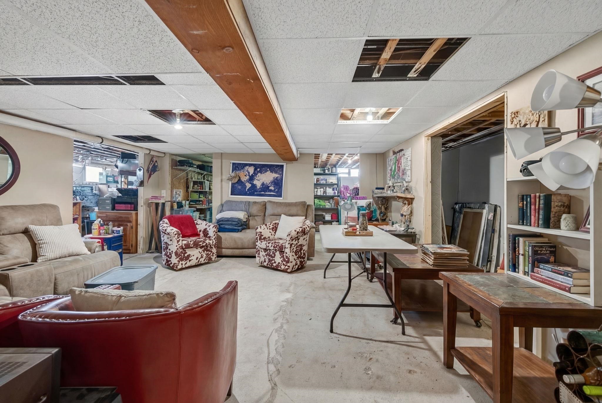 28 Pearson Rd, Merrimack, NH 03054