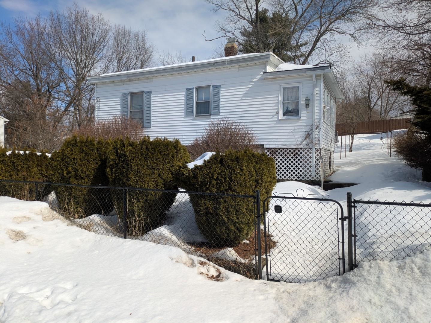 56 Sprague St, Manchester, NH 03103