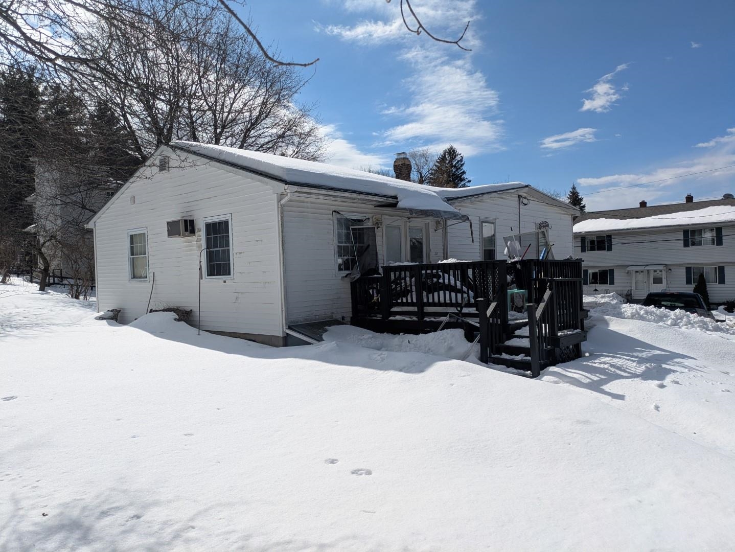 56 Sprague St, Manchester, NH 03103