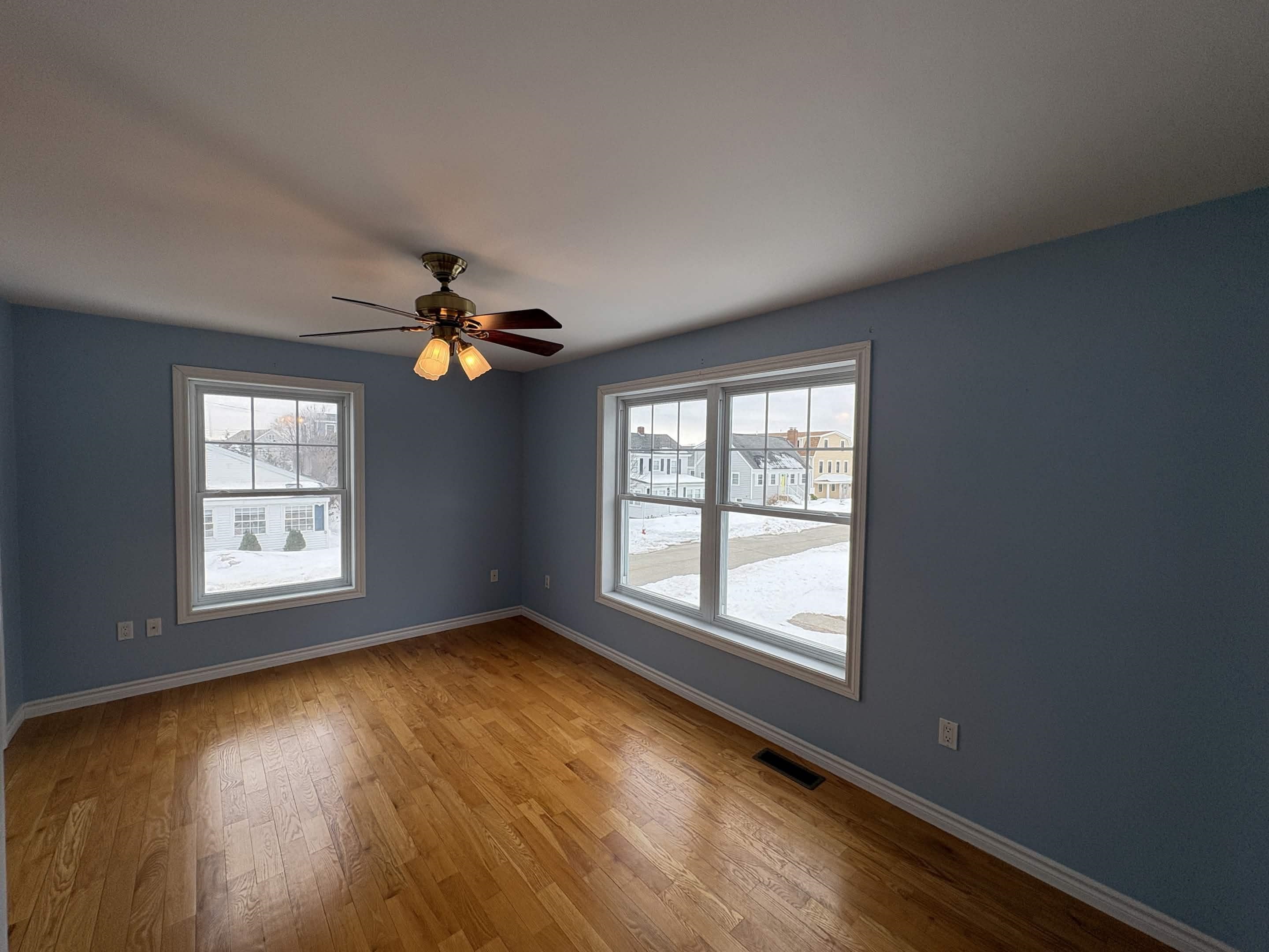 78 Pembroke St, Seabrook, NH 03874