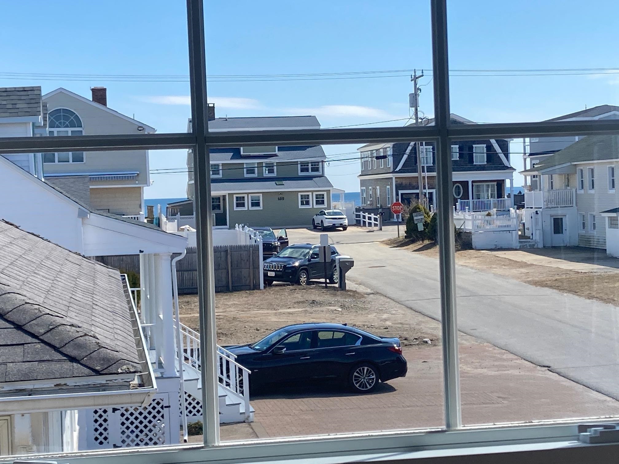 78 Pembroke St, Seabrook, NH 03874