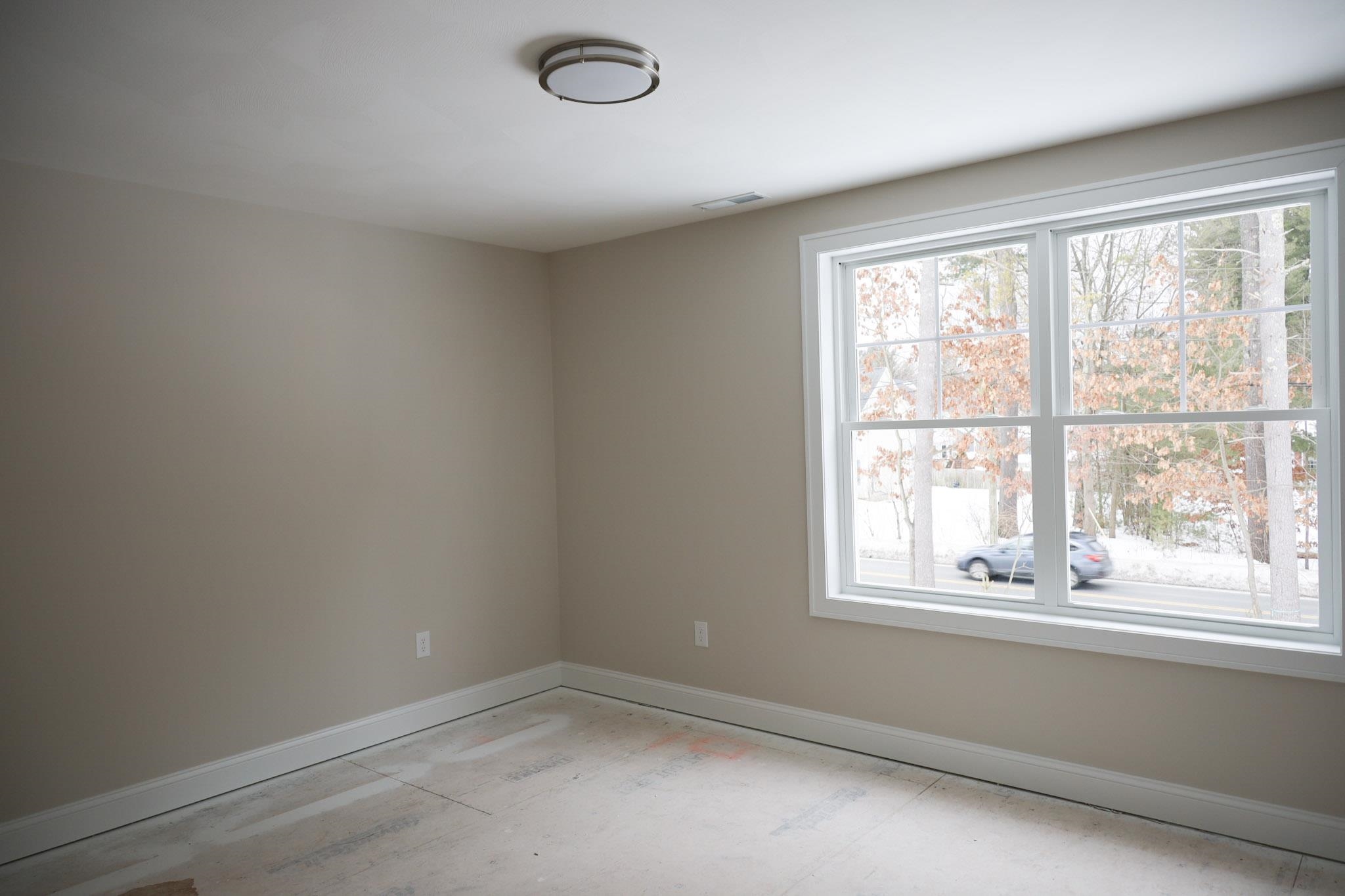 77 Wilderness Dr, Nashua, NH 03062