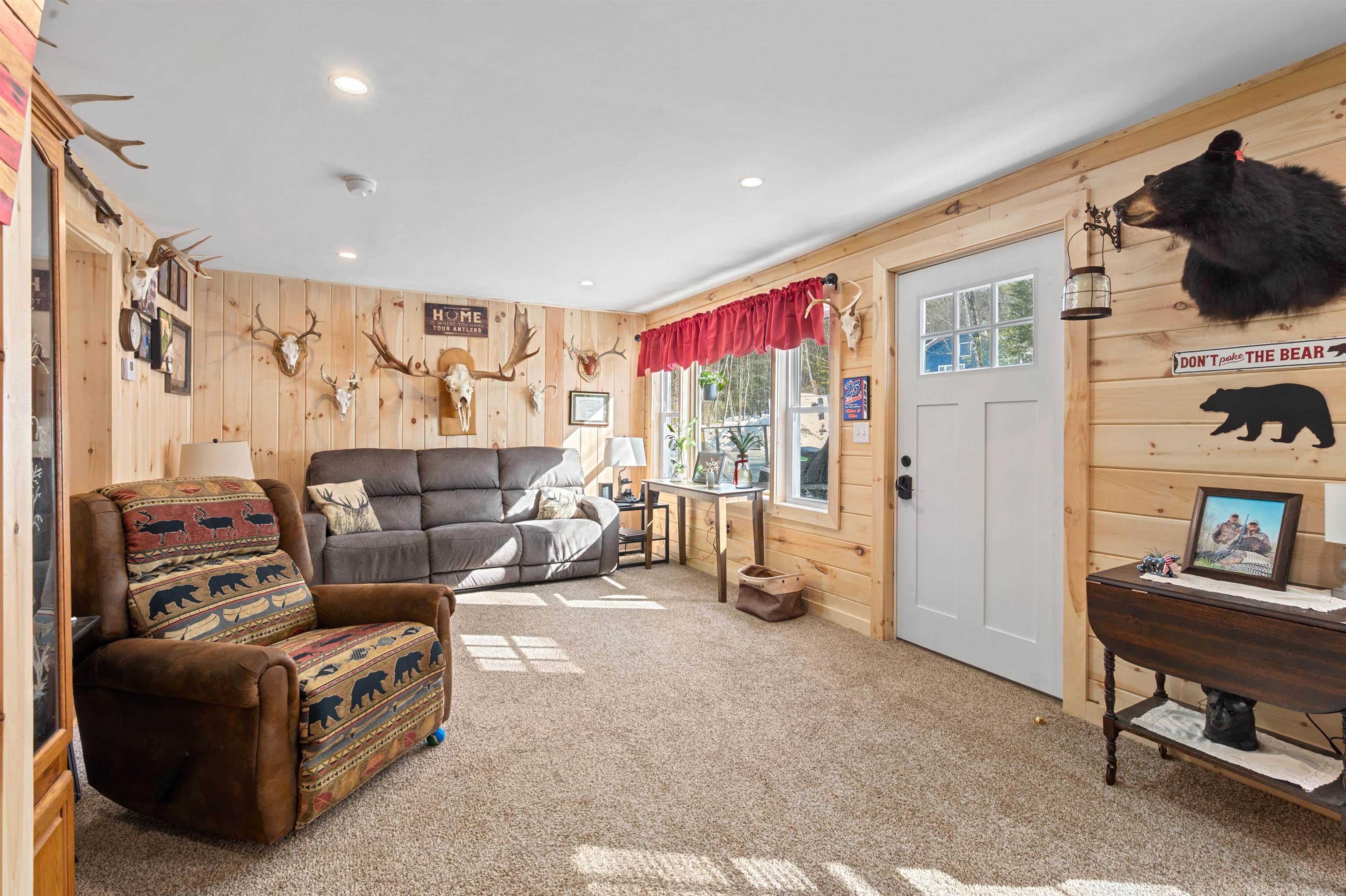336 New Hampton Rd, Franklin, NH 03235