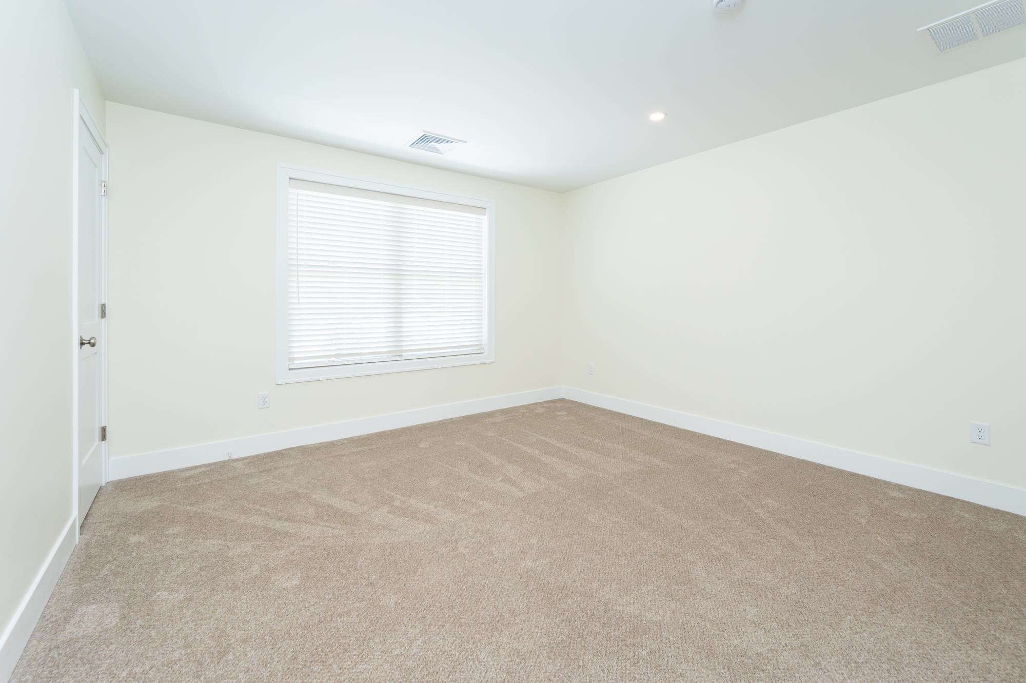 13 Suffolk Dr, Concord, NH 03303