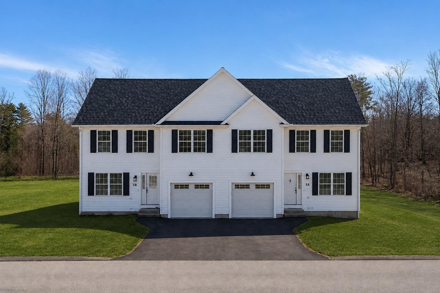 5B Violette Dr #2, Epping, NH 03042