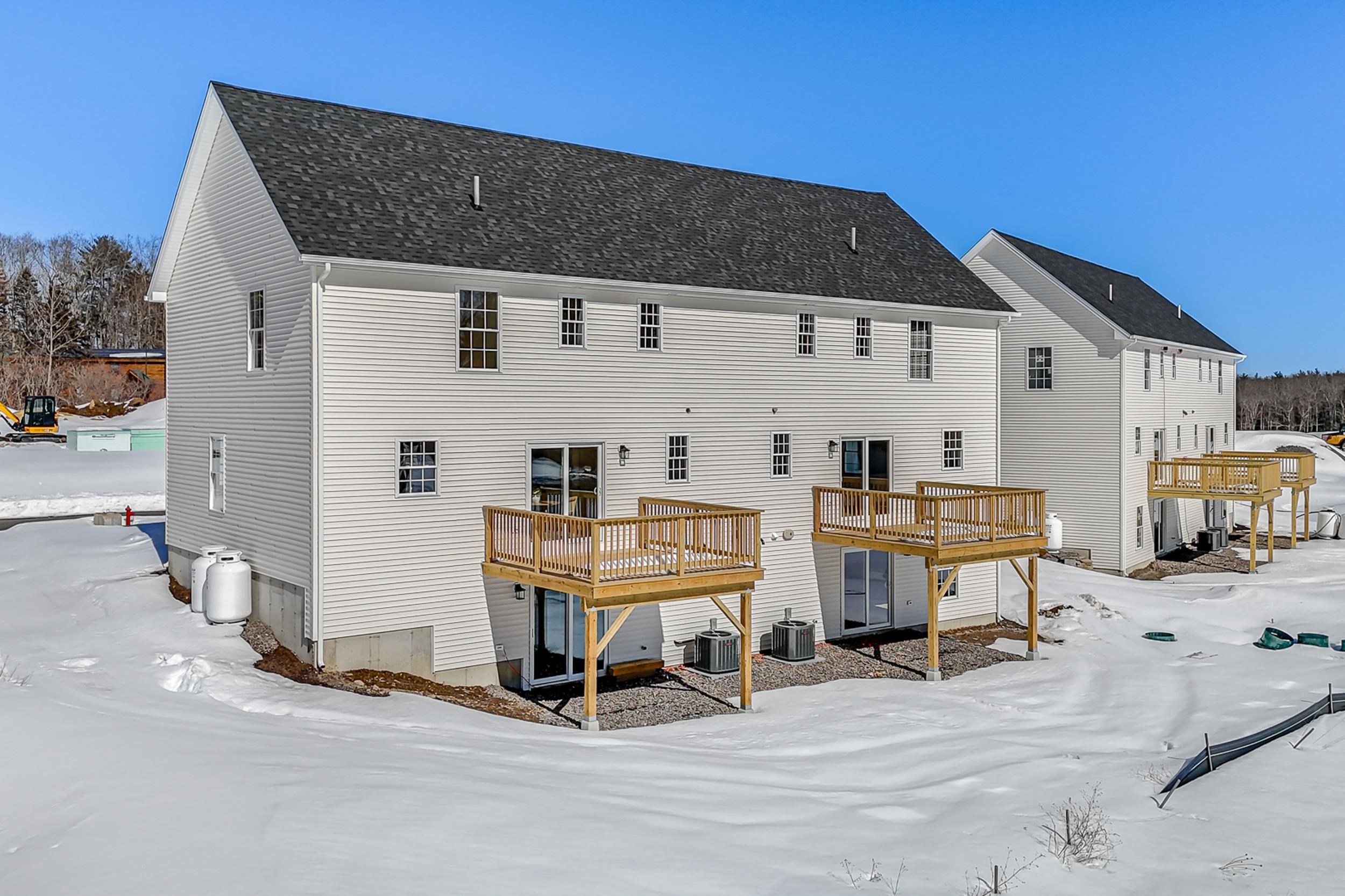 5A Violette Dr, Epping, NH 03042