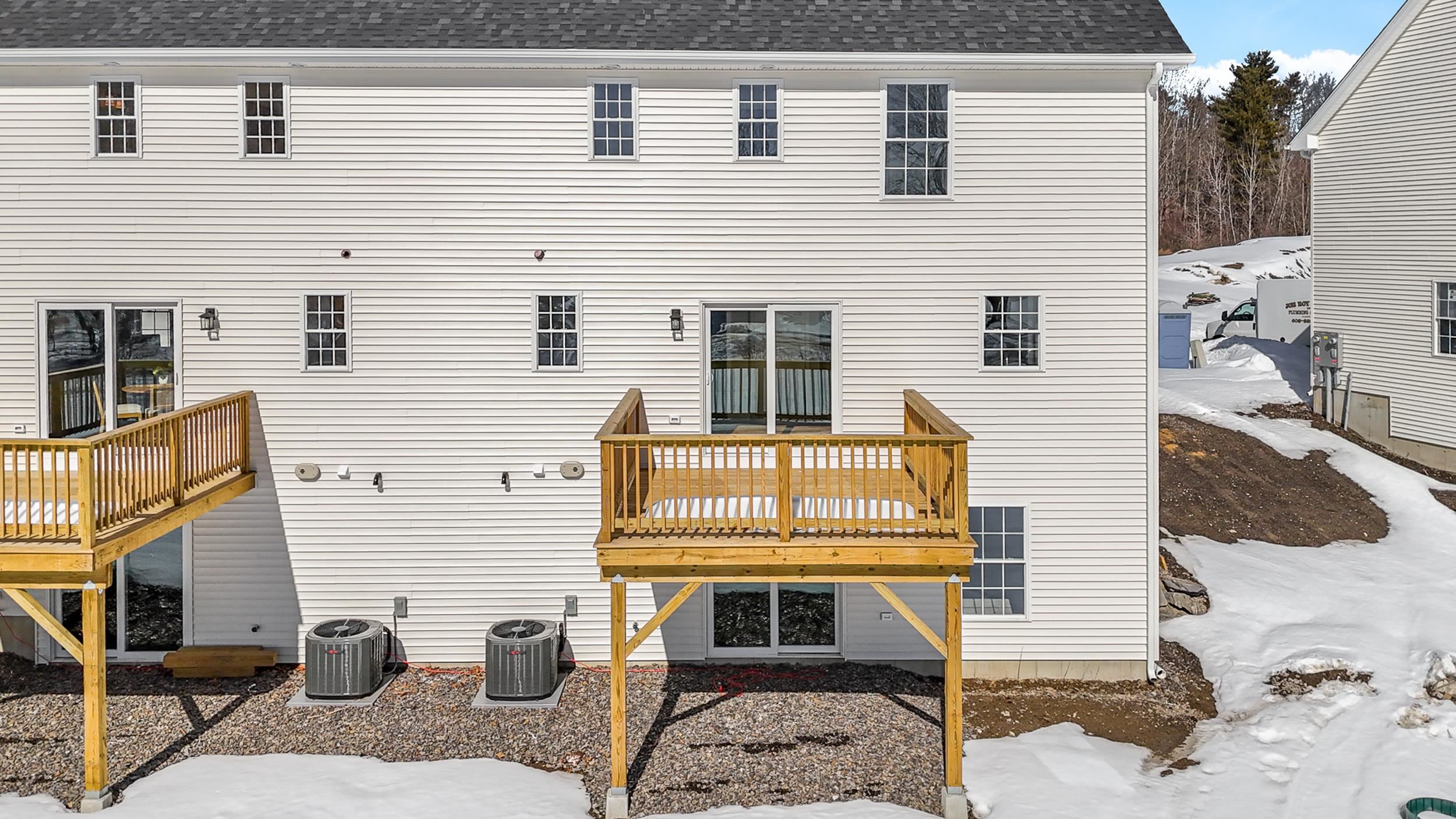 5B Violette Dr, Epping, NH 03042