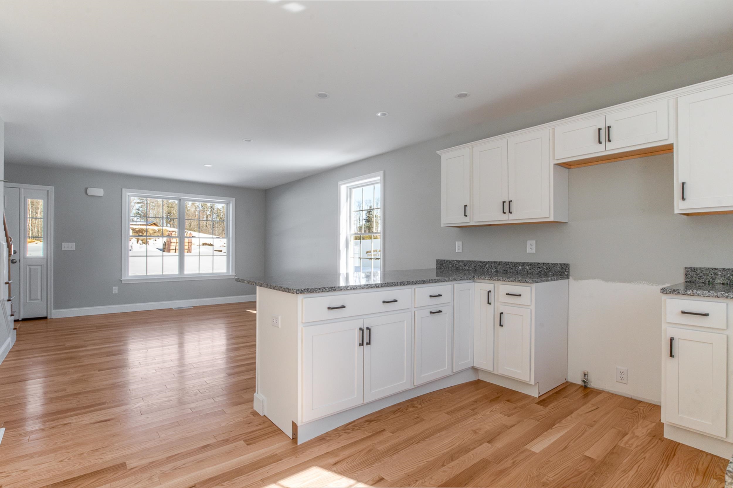 5B Violette Dr, Epping, NH 03042