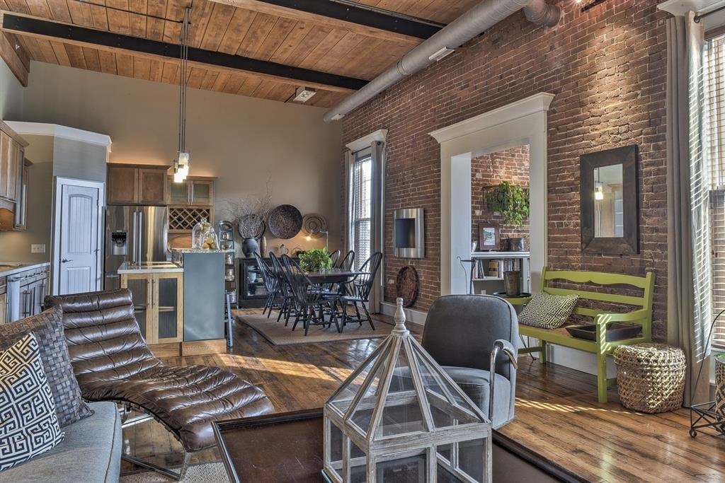 8 Main St, Jaffrey, NH 03452