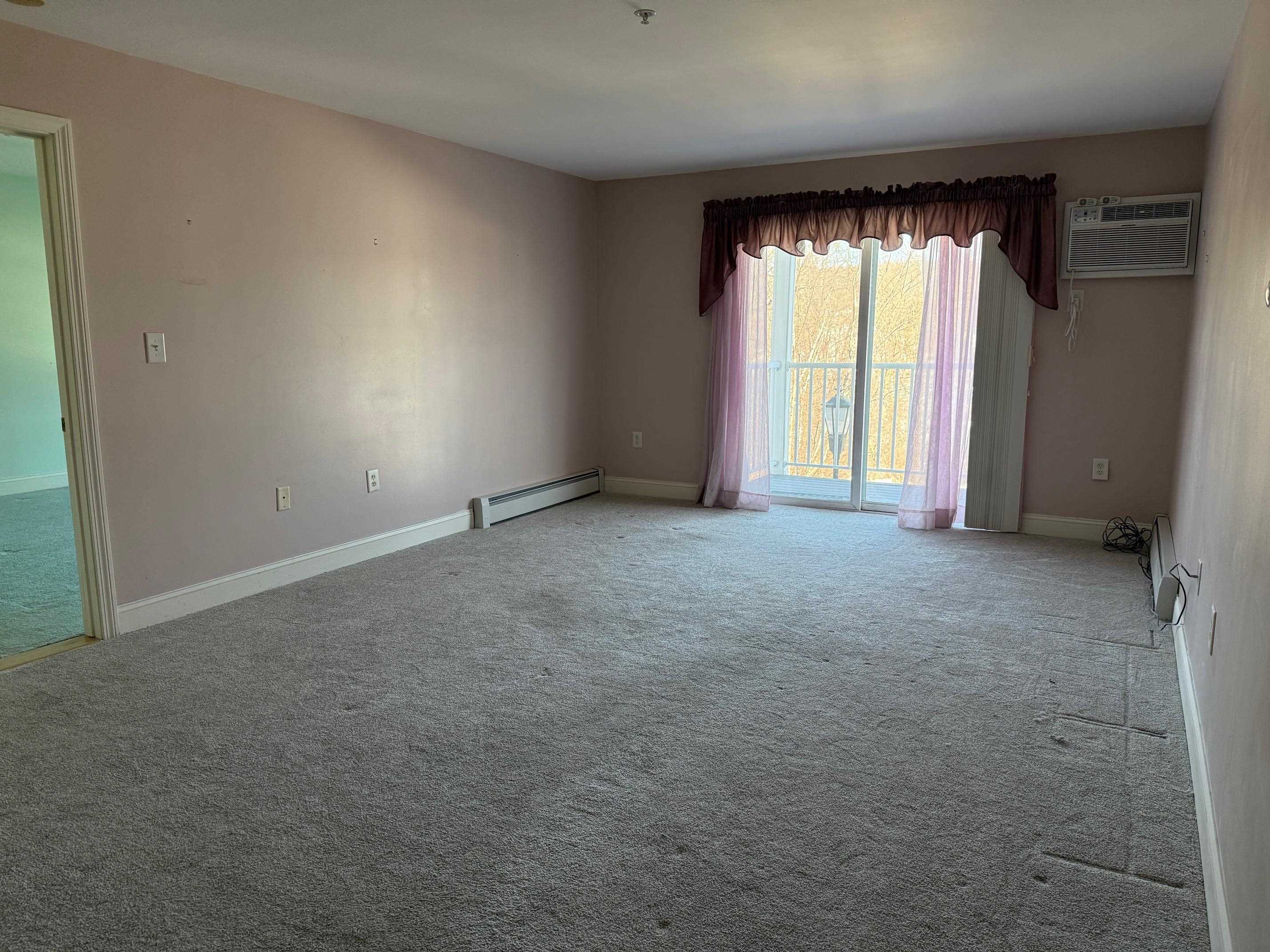 265 Edward J Roy Dr, Manchester, NH 03104