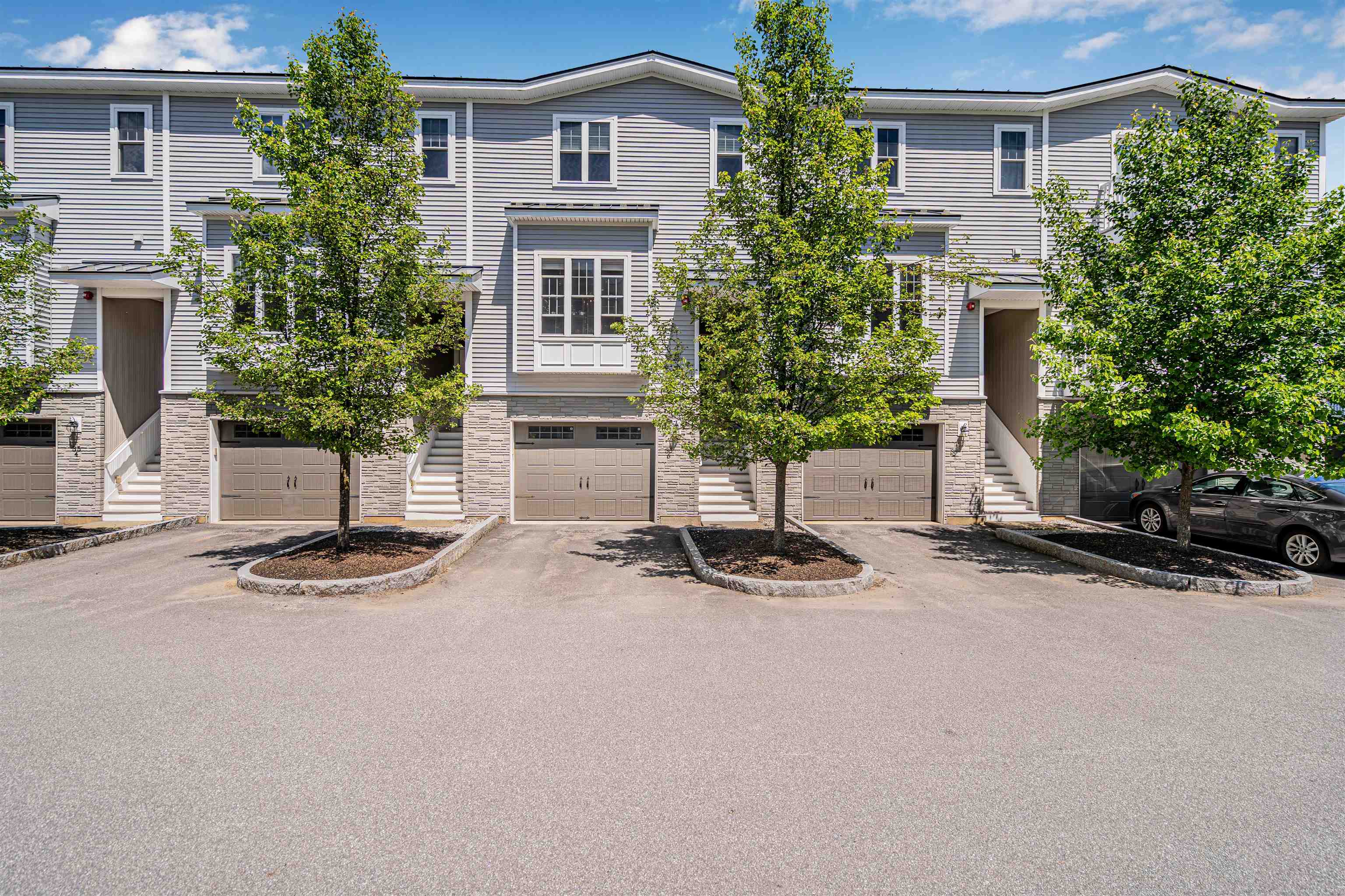 35 Callaway Dr, Concord, NH 03301