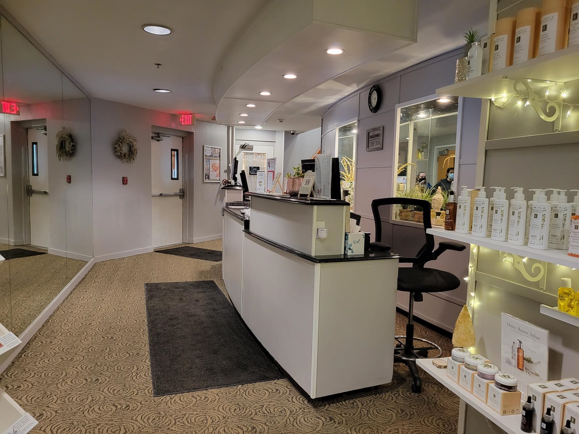 90 Loon Mountain Rd, Lincoln, NH 03251