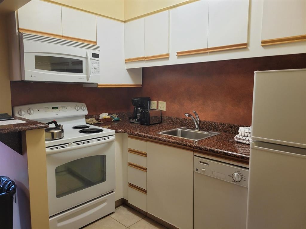 90 Loon Mountain Rd, Lincoln, NH 03251