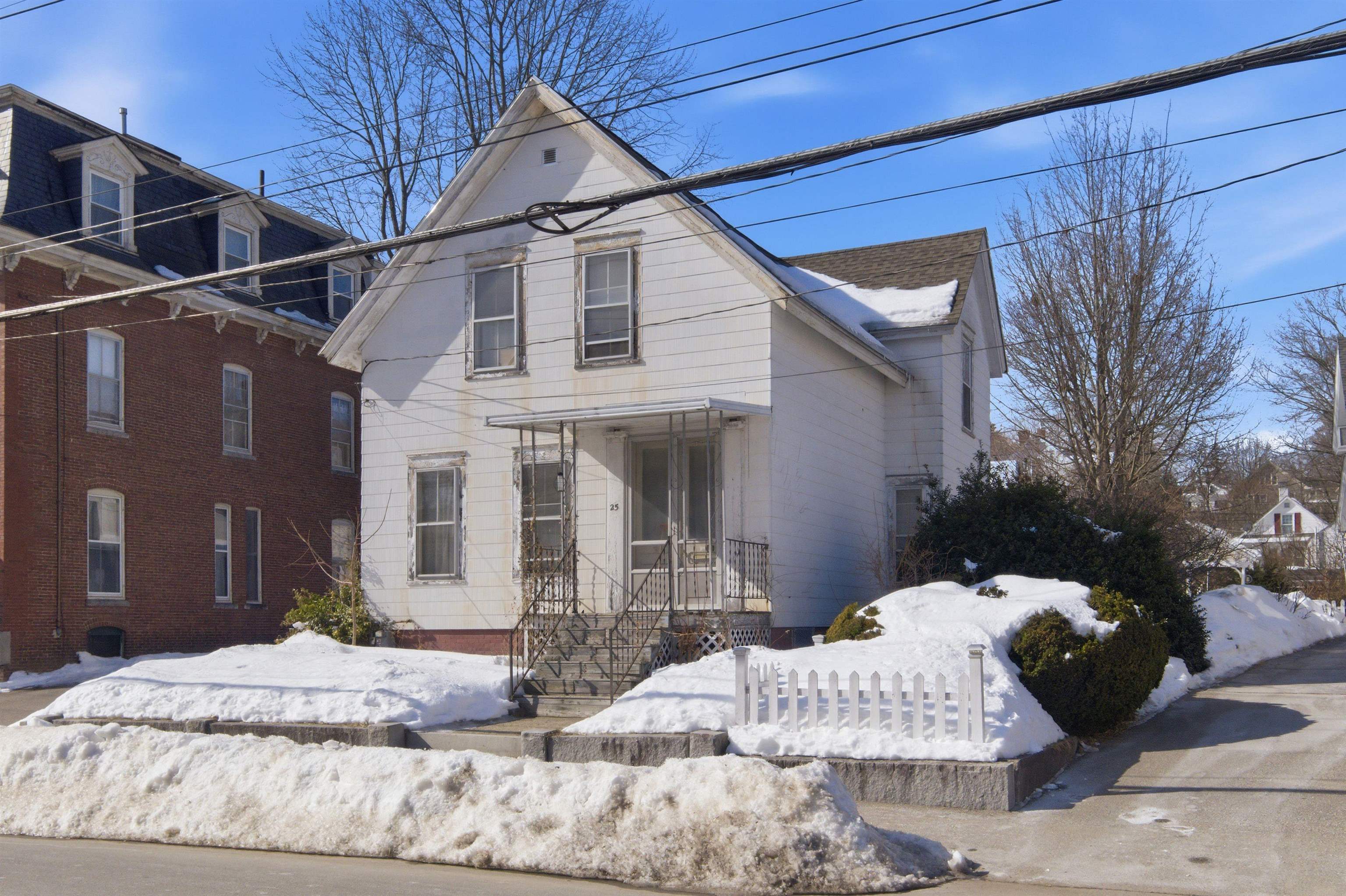 25 N Spring St, Concord, NH 03301
