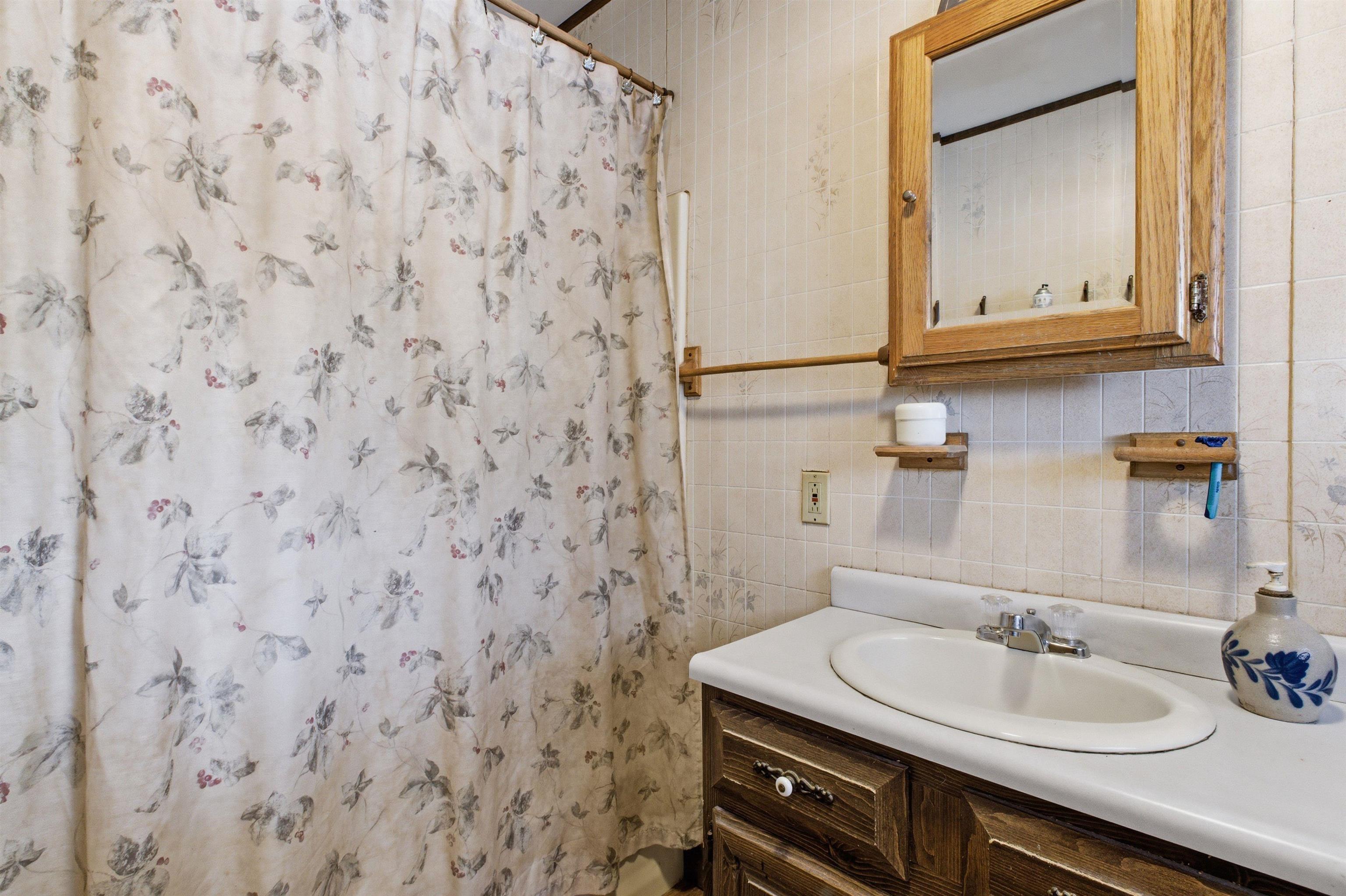 25 N Spring St, Concord, NH 03301