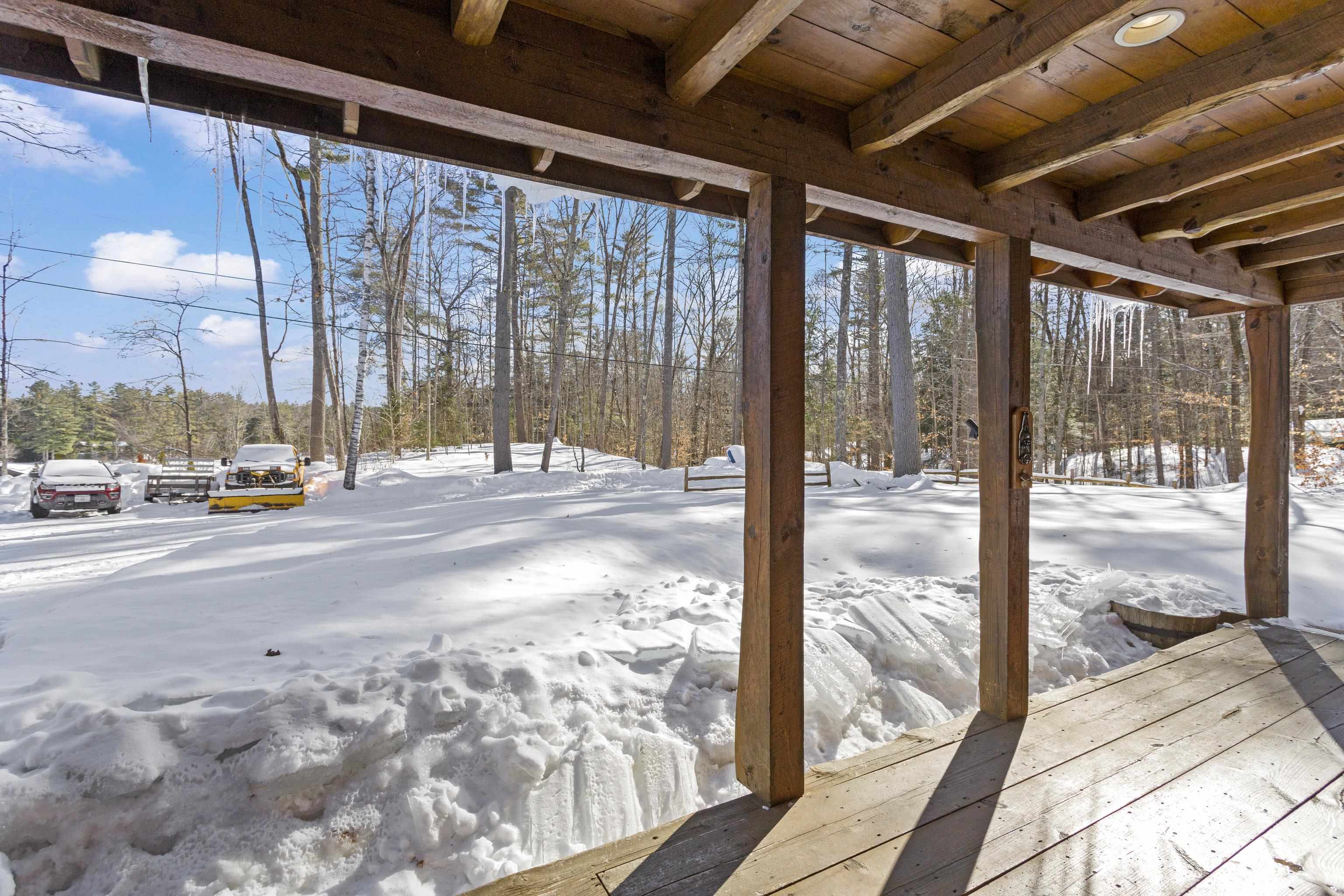 11 Beard Ln, Grafton, NH 03240