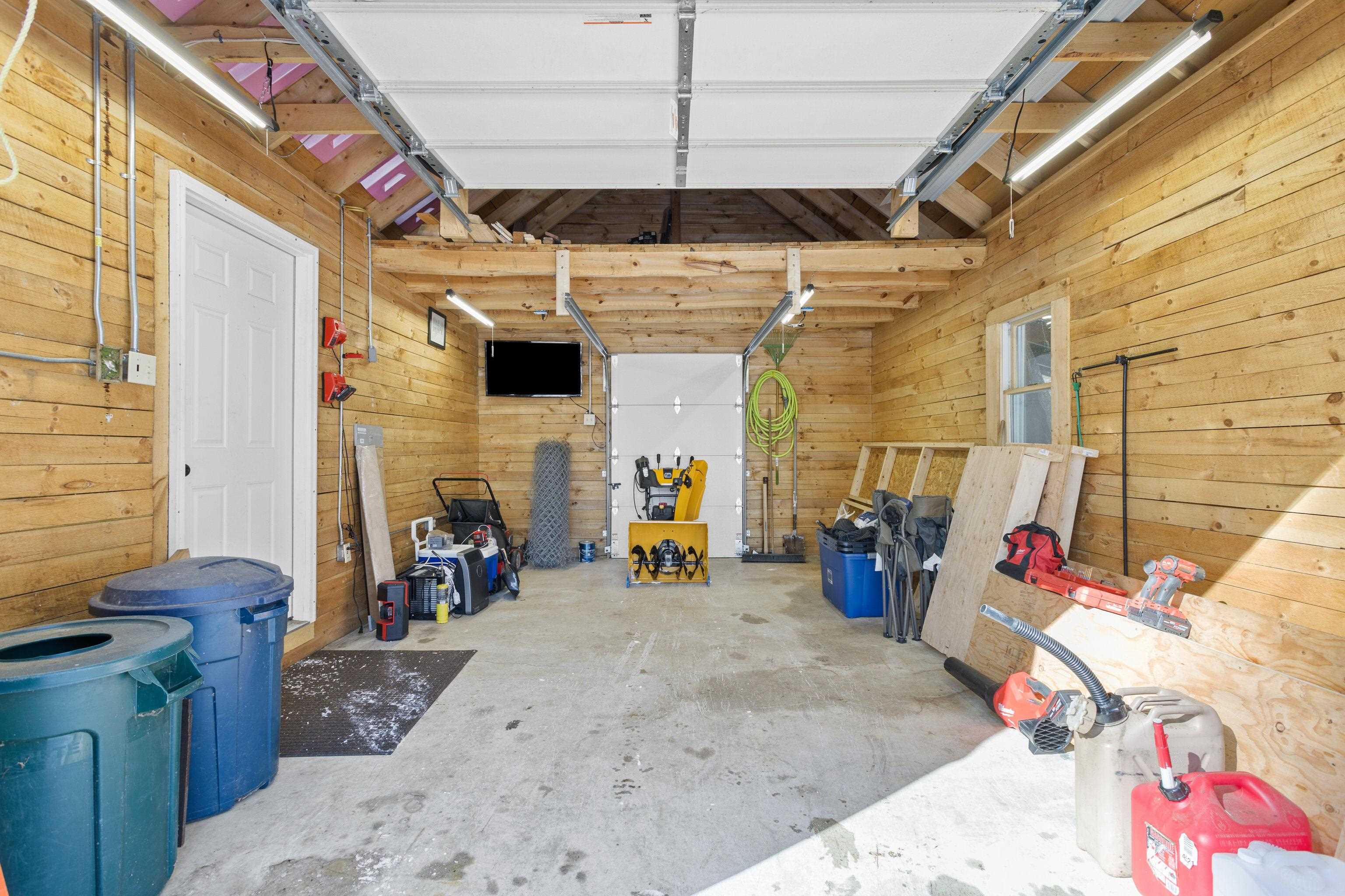 11 Beard Ln, Grafton, NH 03240