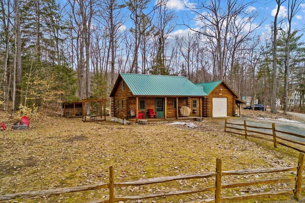 11 Beard Ln, Grafton, NH 03240