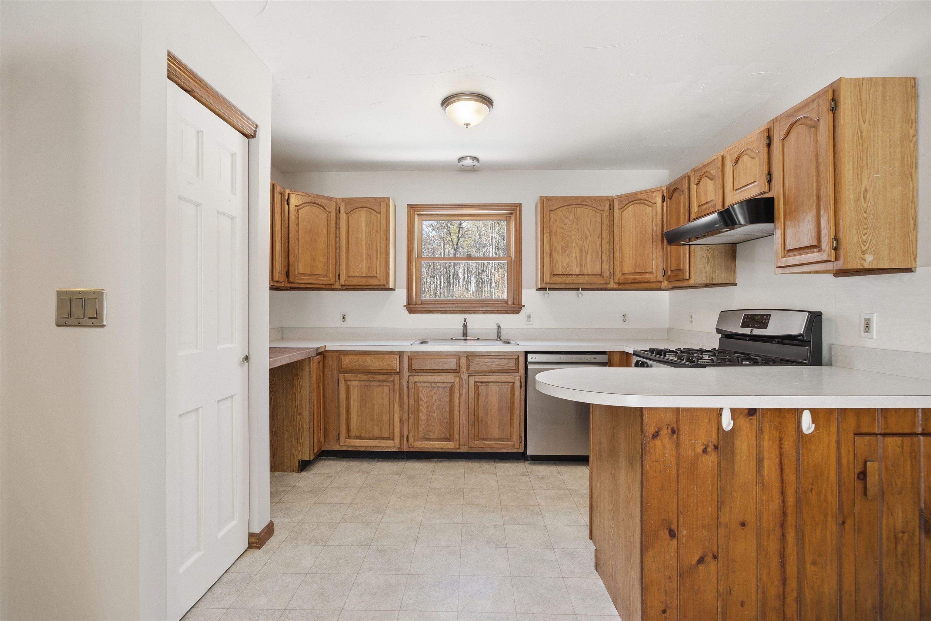 419 Flaghole Rd, Andover, NH 03216