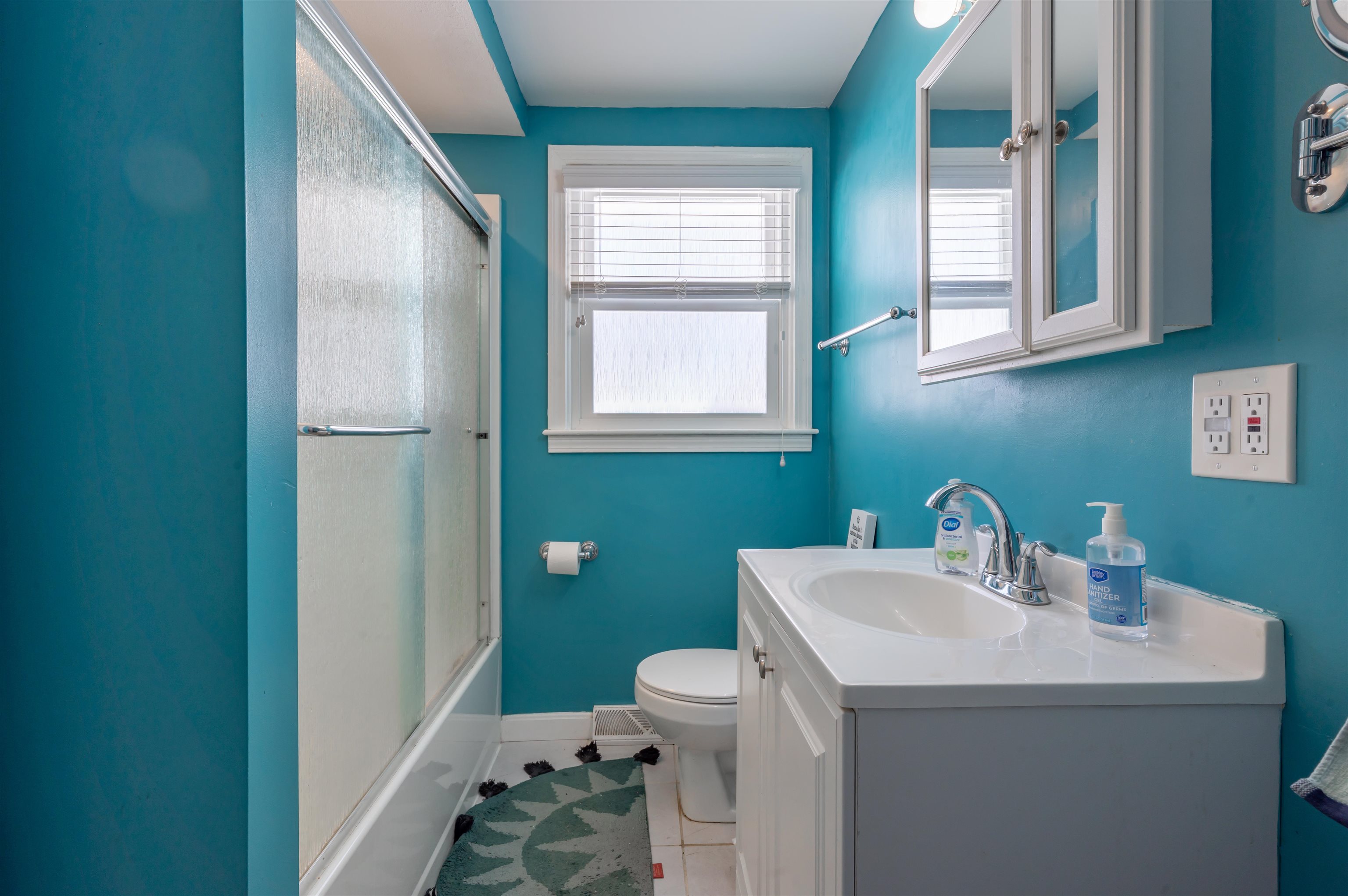 70 Tenby Dr, Nashua, NH 03062