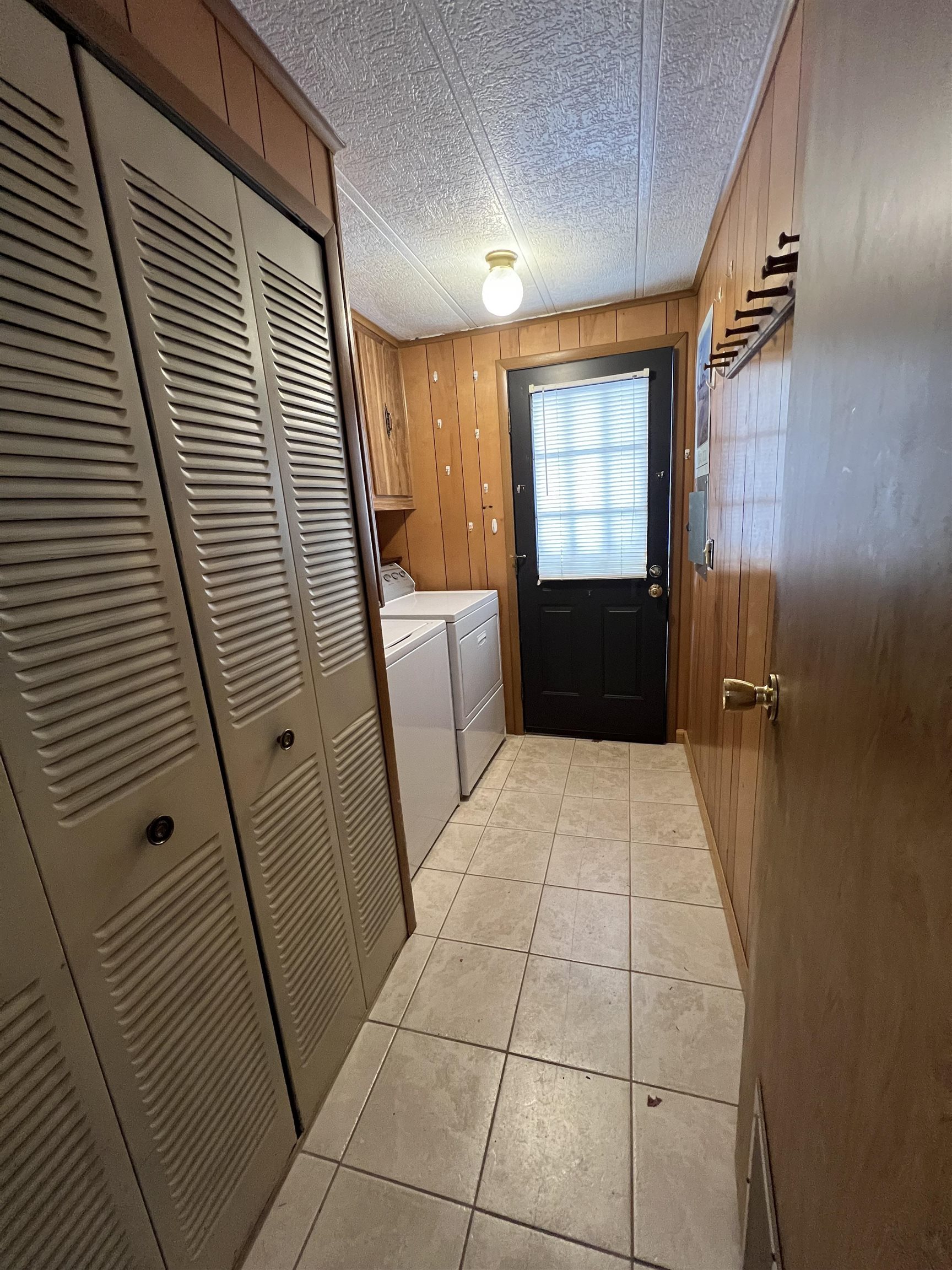 19 Kelly Ct, Goffstown, NH 03045