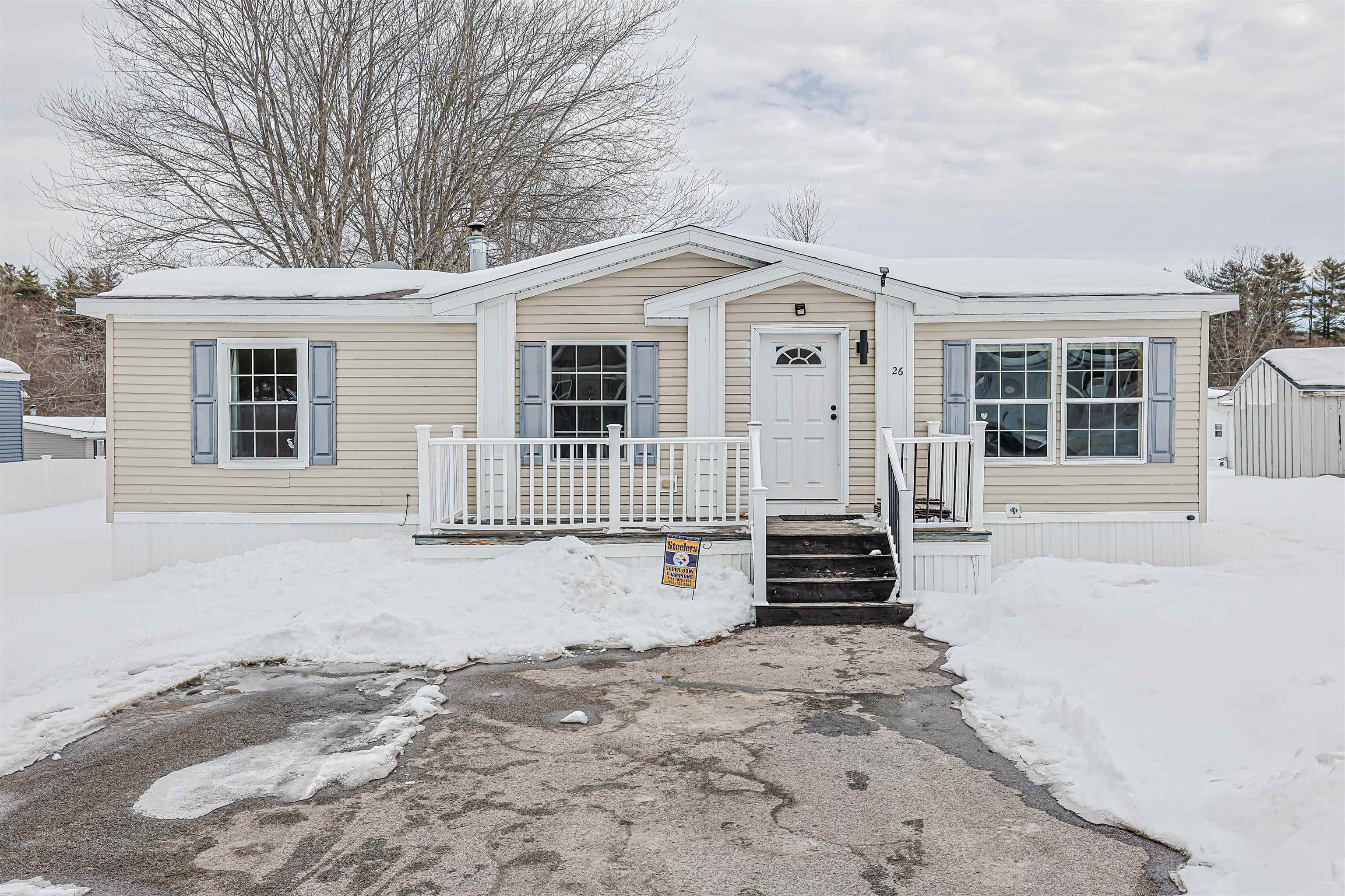 26 Parkwood Dr, Allenstown, NH 03275