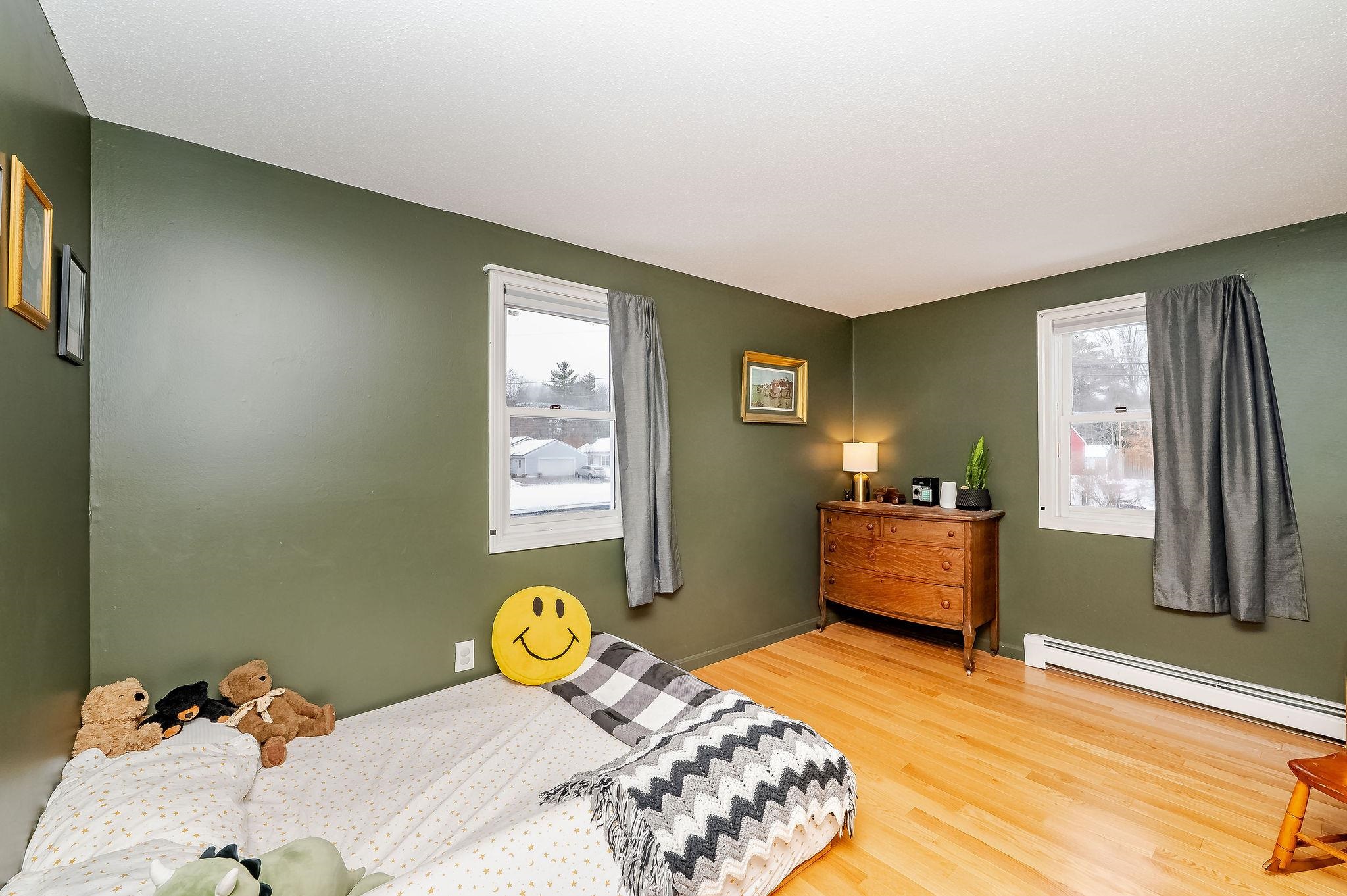 5 Kirsten Ave, Rochester, NH 03867