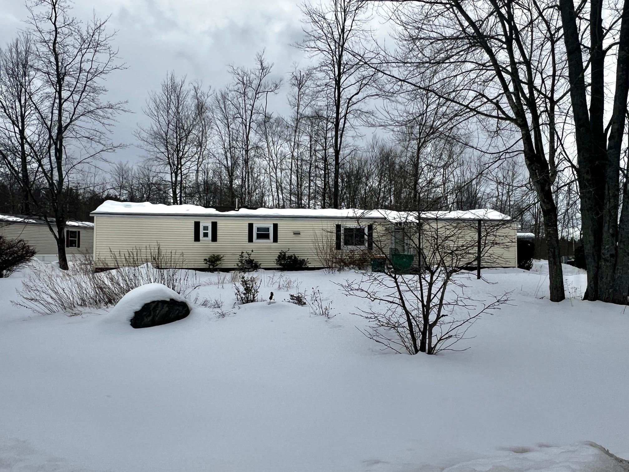 35 Brownstone Ln, Rochester, NH 03867