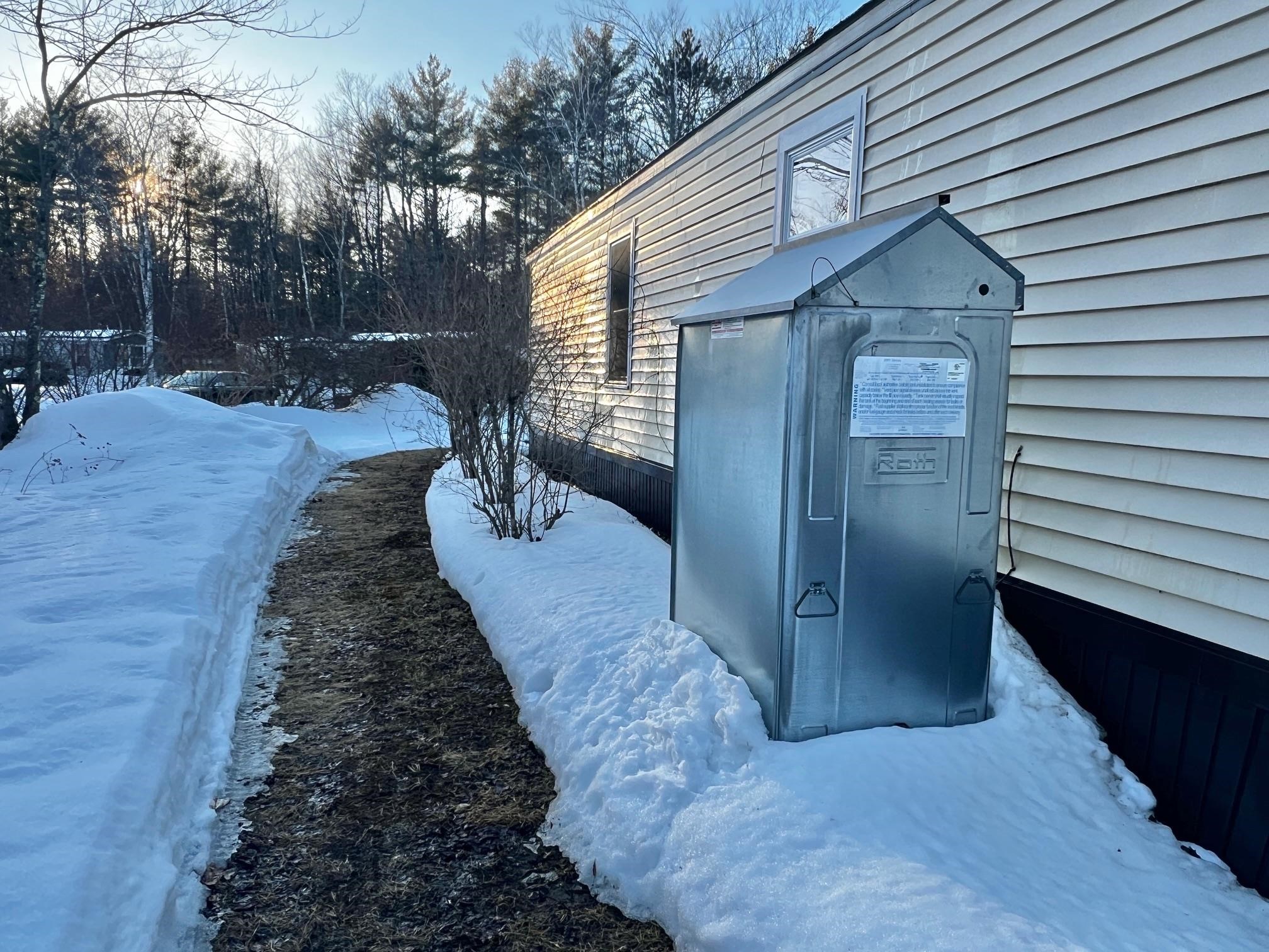 35 Brownstone Ln, Rochester, NH 03867