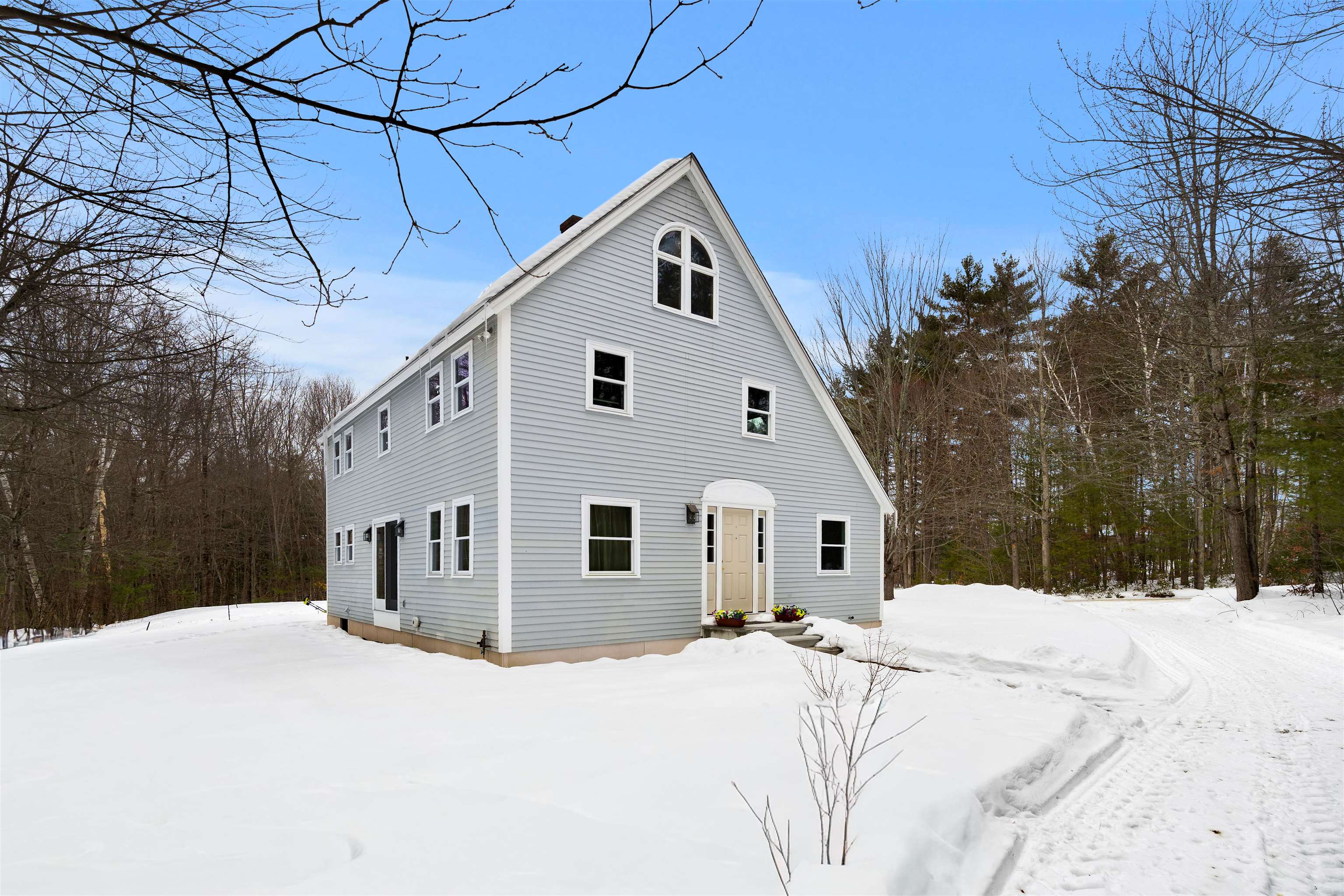 61 Russell Hill Rd, Brookline, NH 03033