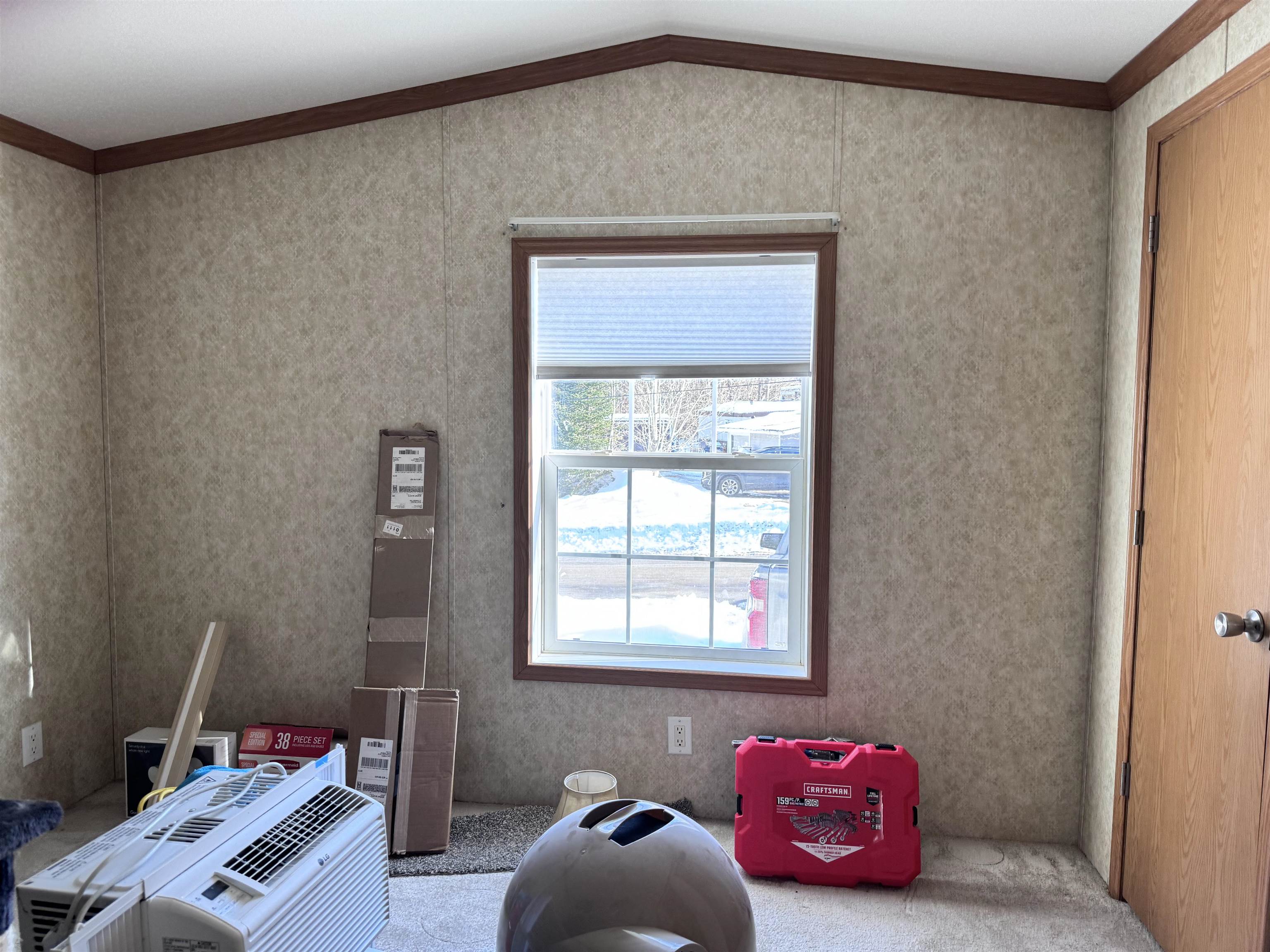 27 Fairway Ave, Newport, NH 03773