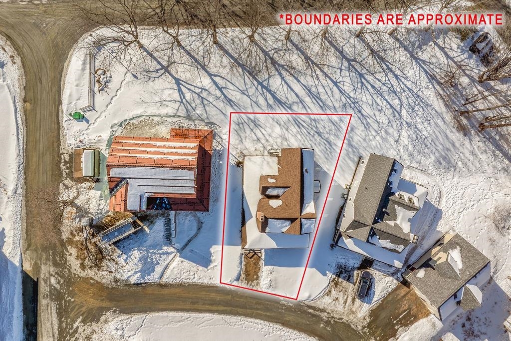 49 Chosen Vale Ln, Enfield, NH 03748