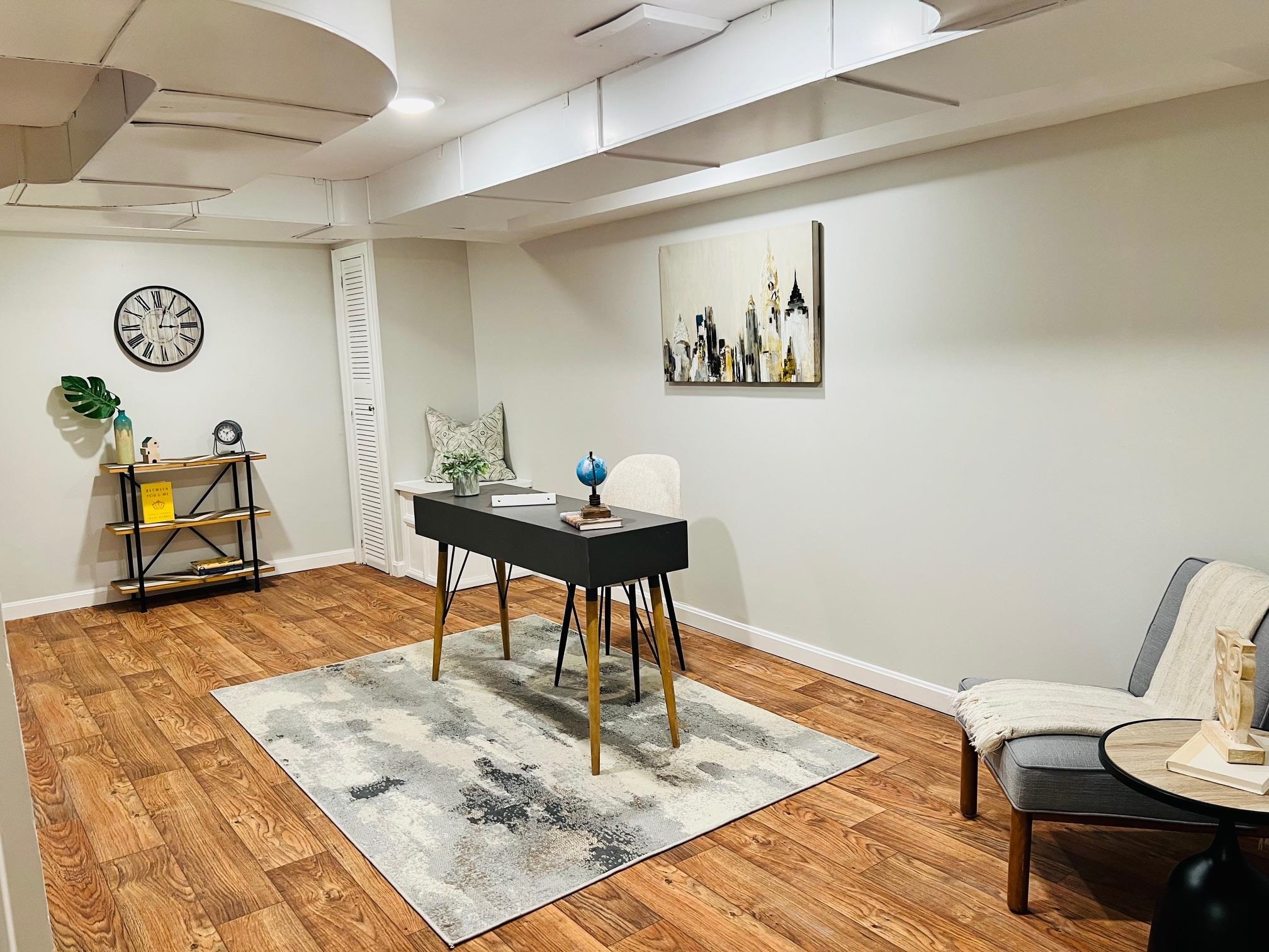 34 School St, Hudson, NH 03051