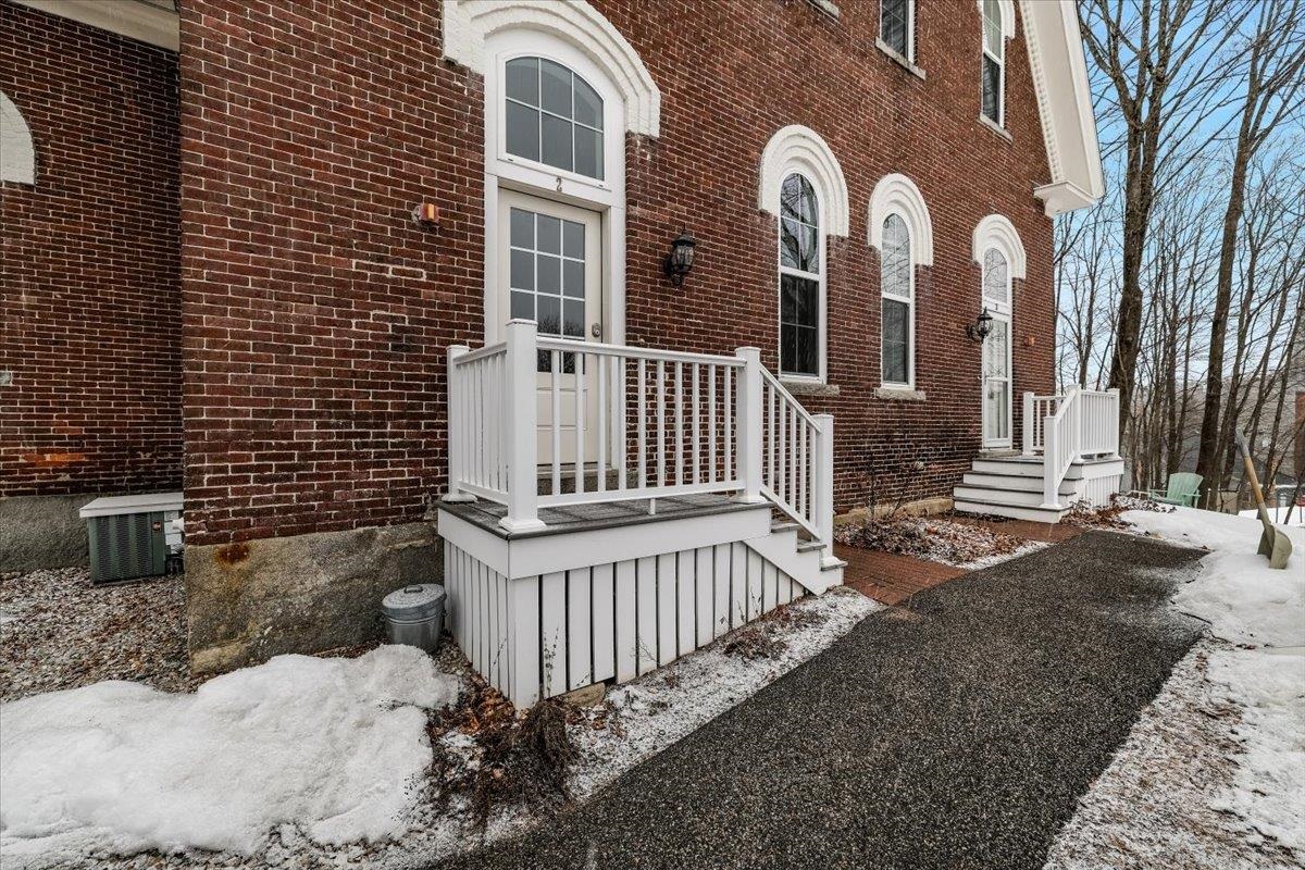 Homes for sale in Concord, NH | 14 Knight St #2, Concord, NH 03301 | MLS# 5078328