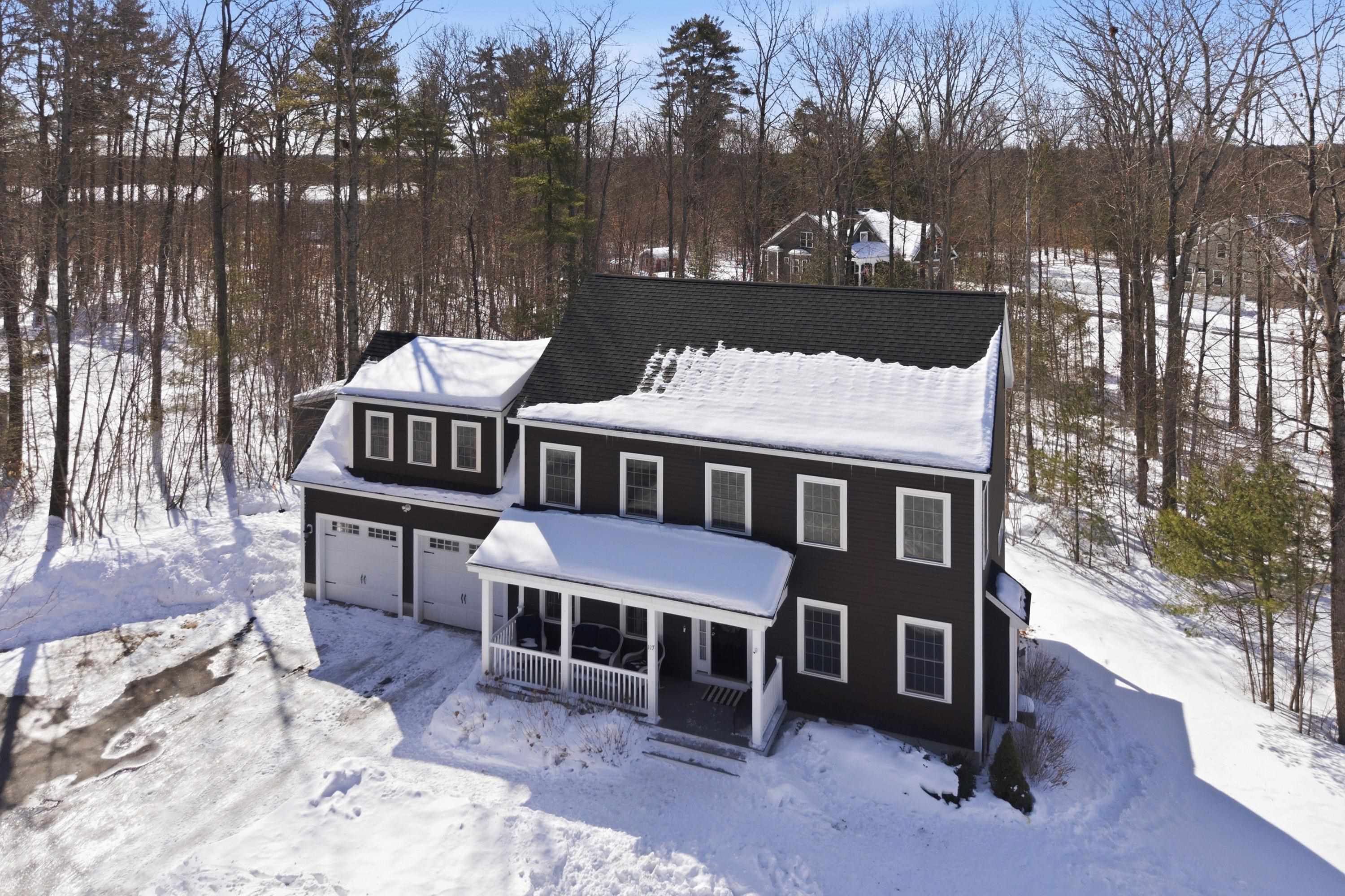 107 Village Place Dr, Barrington, NH 03825