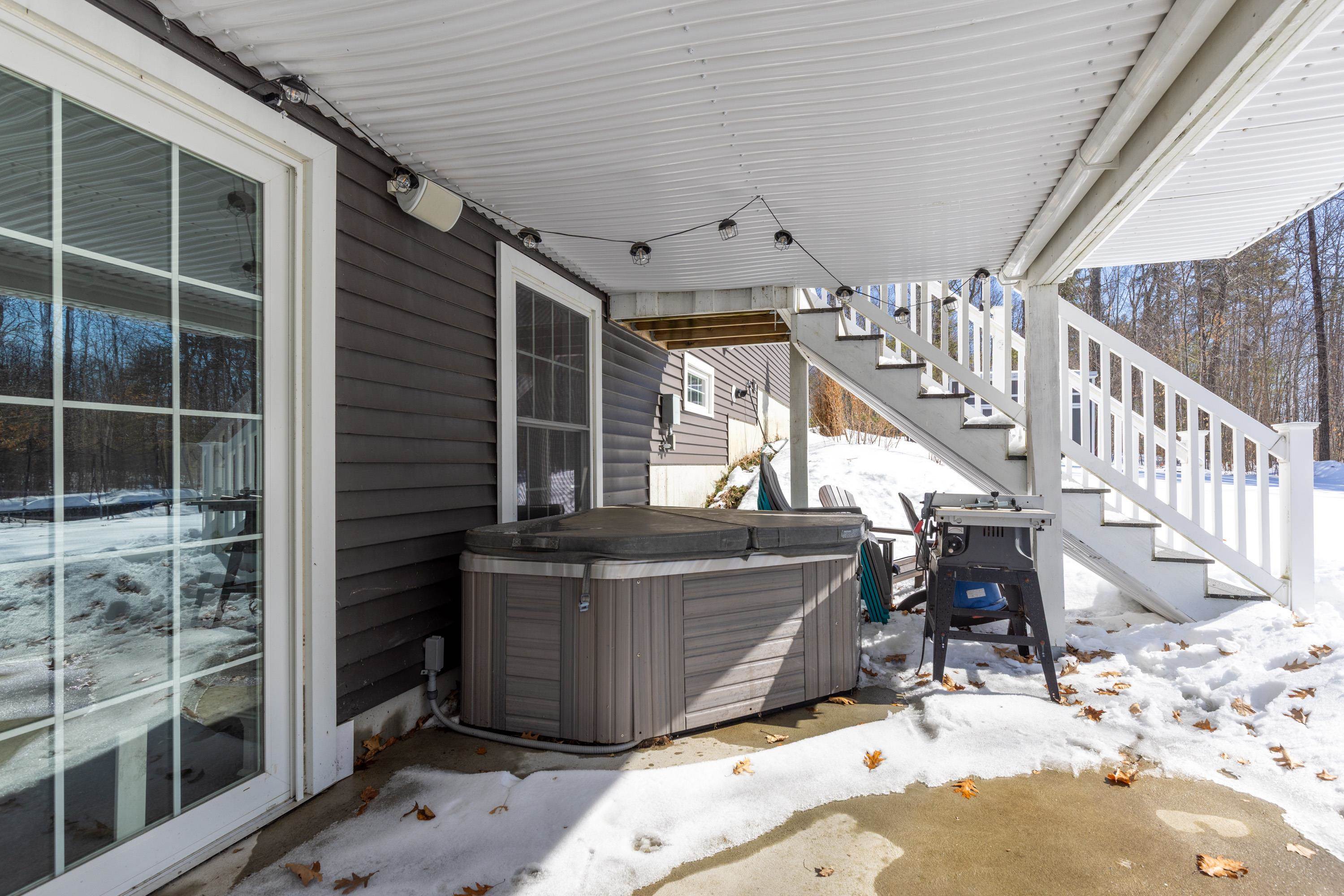 107 Village Place Dr, Barrington, NH 03825