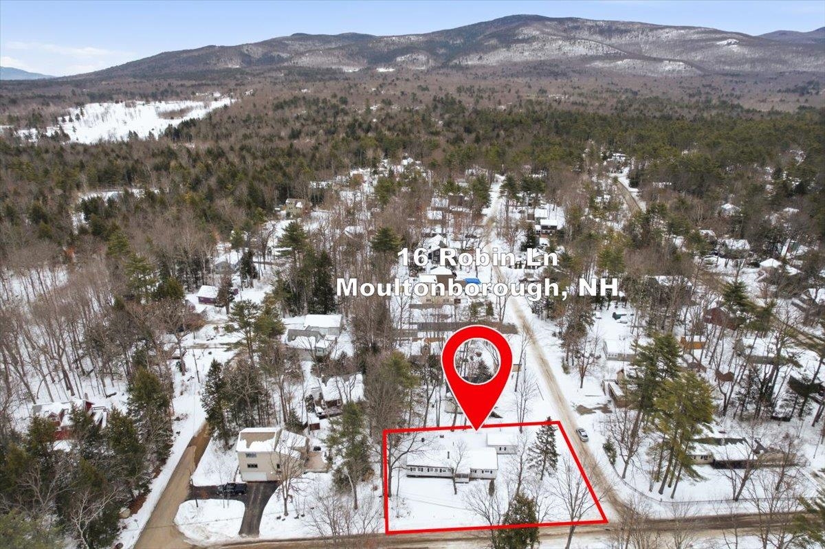16 Robin Ln, Moultonborough, NH 03254