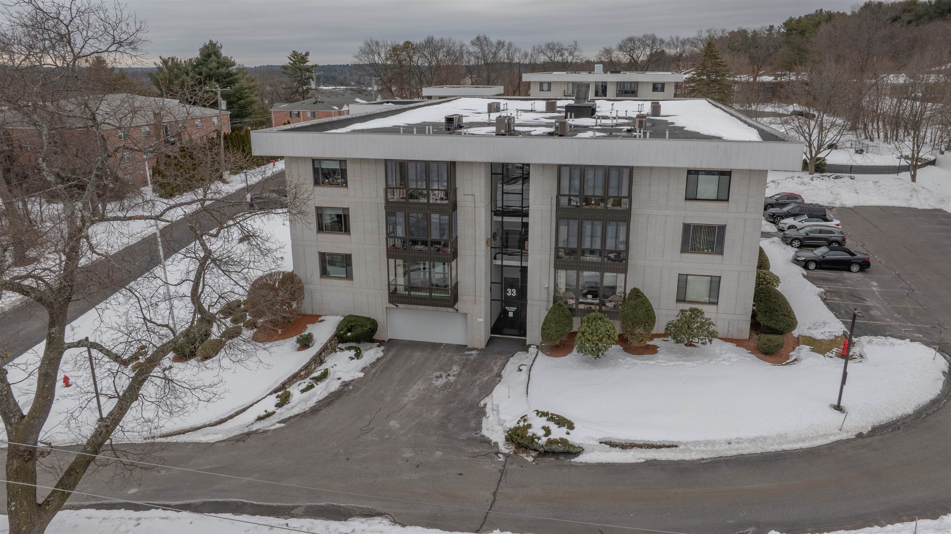 33 Spit Brook Rd, Nashua, NH 03060