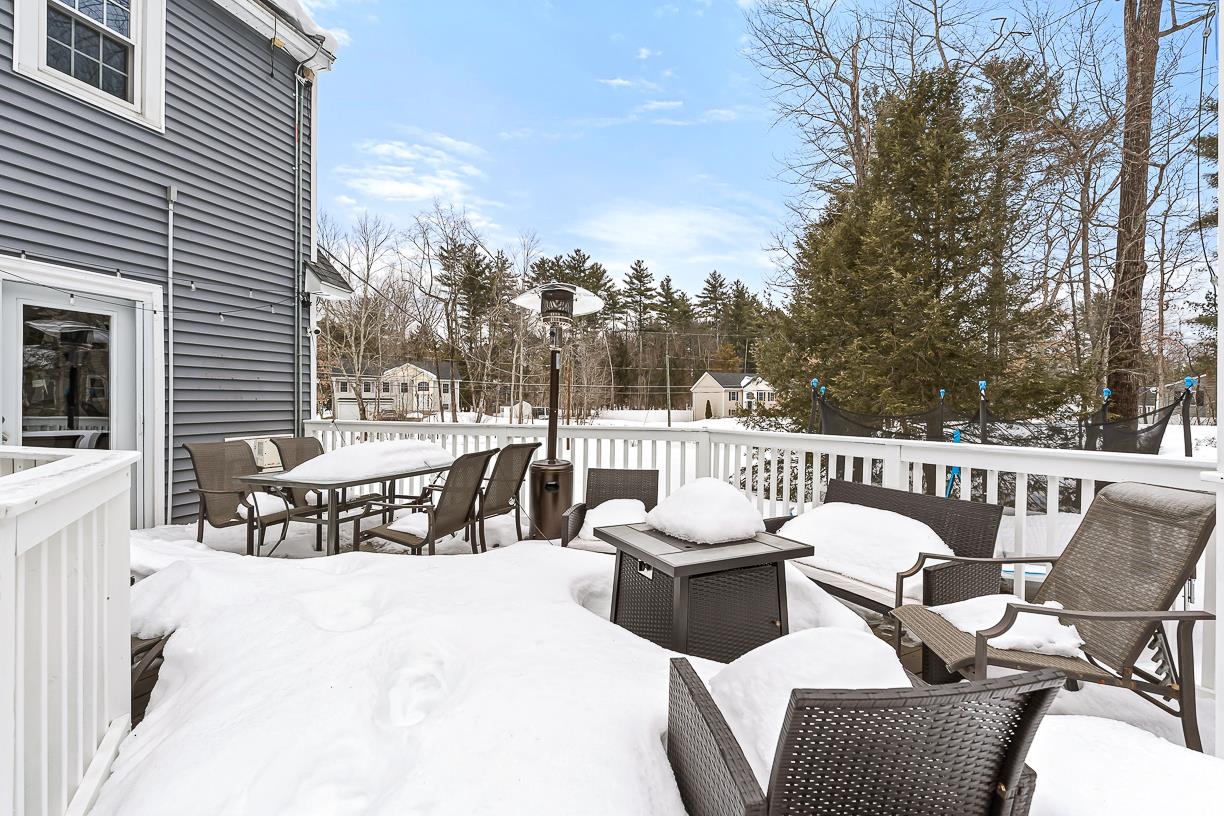 18 Northwood Dr, Merrimack, NH 03054