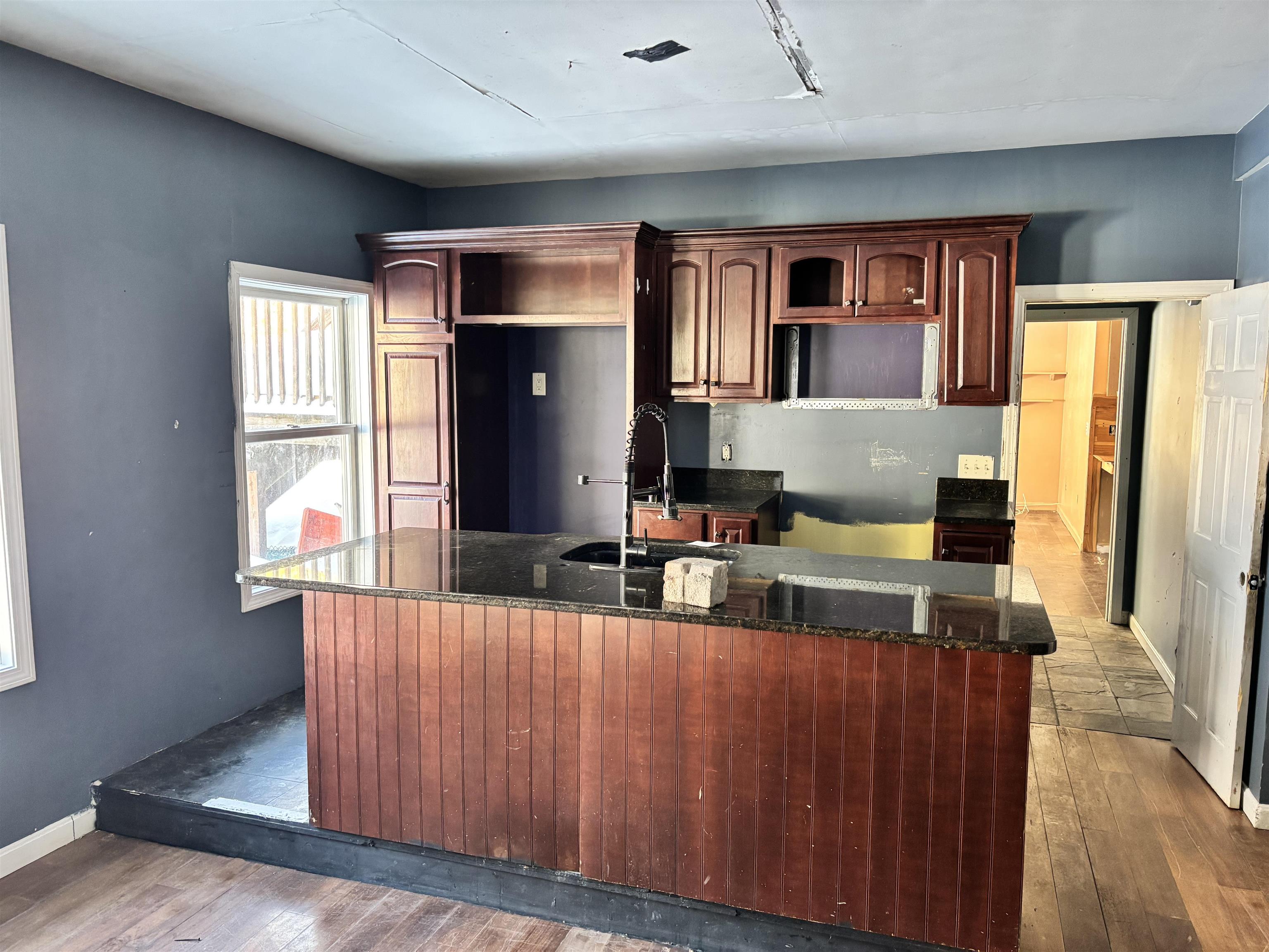 175 Old Turnpike Rd, Nottingham, NH 03290