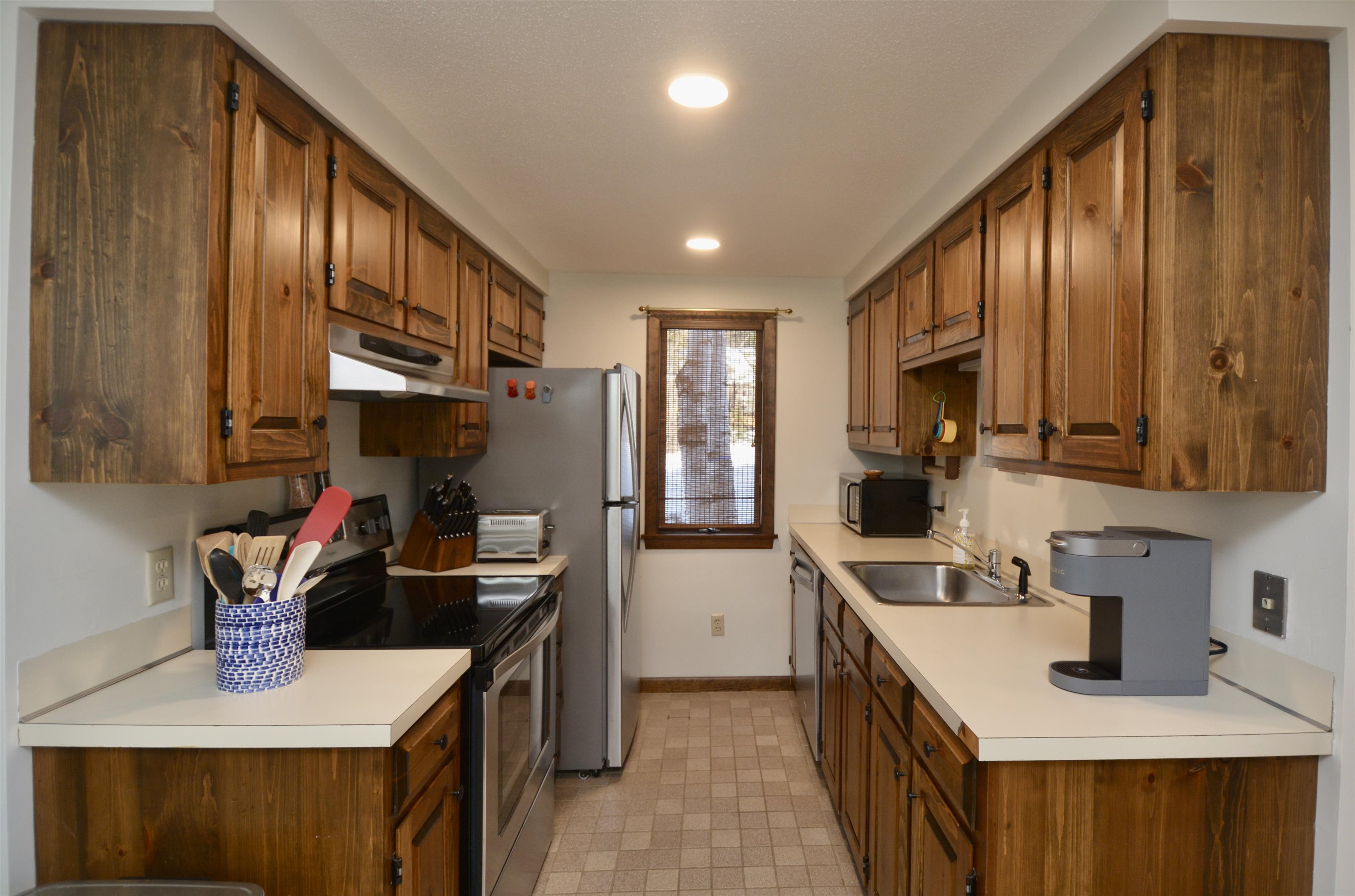 608 Otter Rd, Grantham, NH 03753