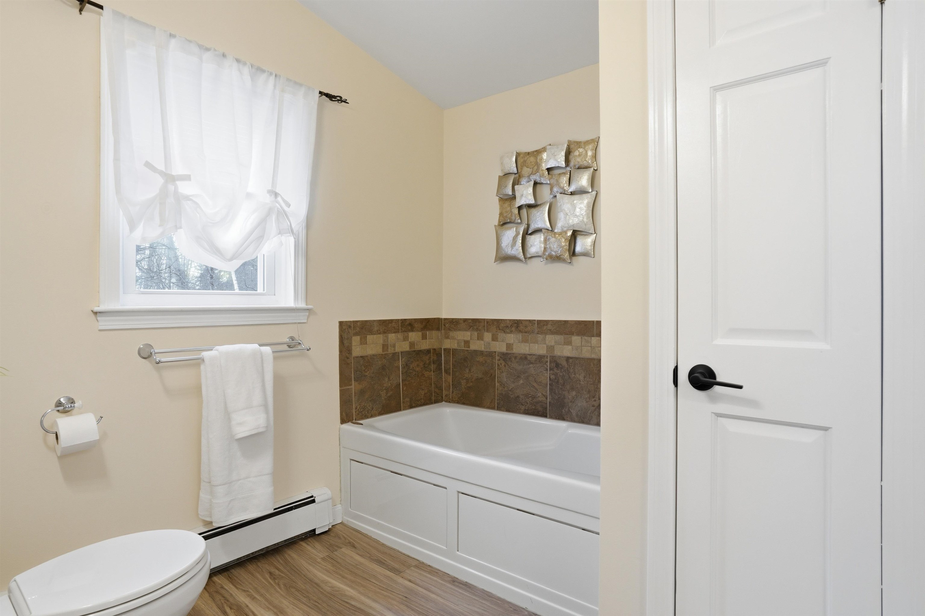 89 Moose Club Park Rd, Goffstown, NH 03045