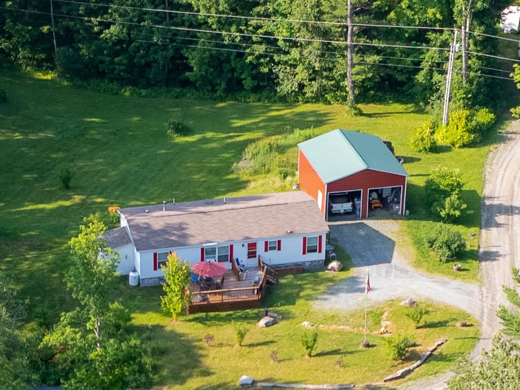 11 Clement Dr, Landaff, NH 03585