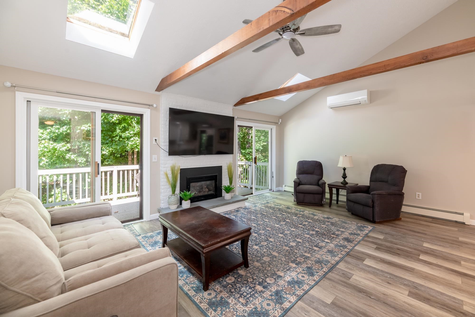 674 Elm St, Laconia, NH 03246