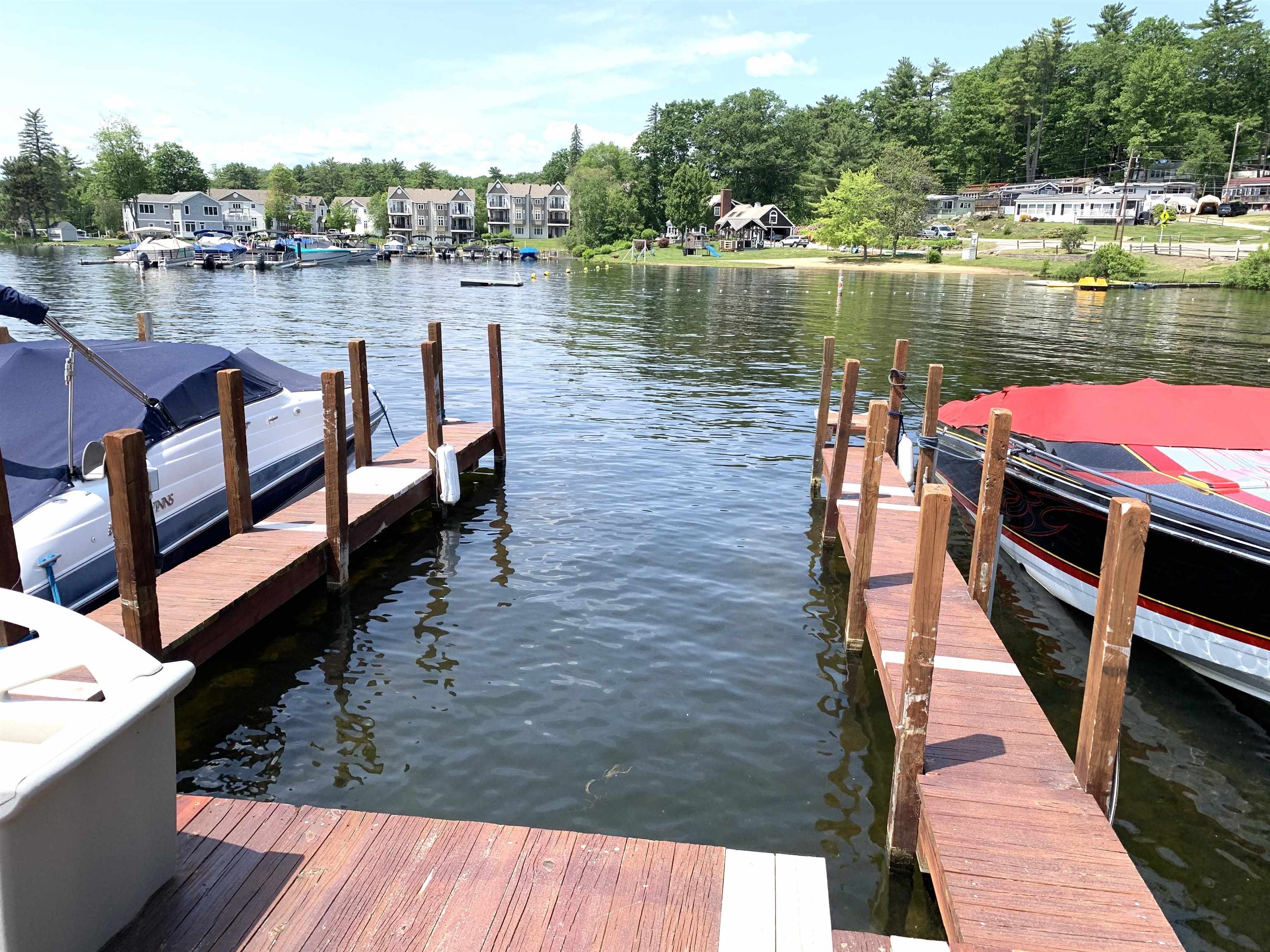 556 Weirs Boulevard — photo 2