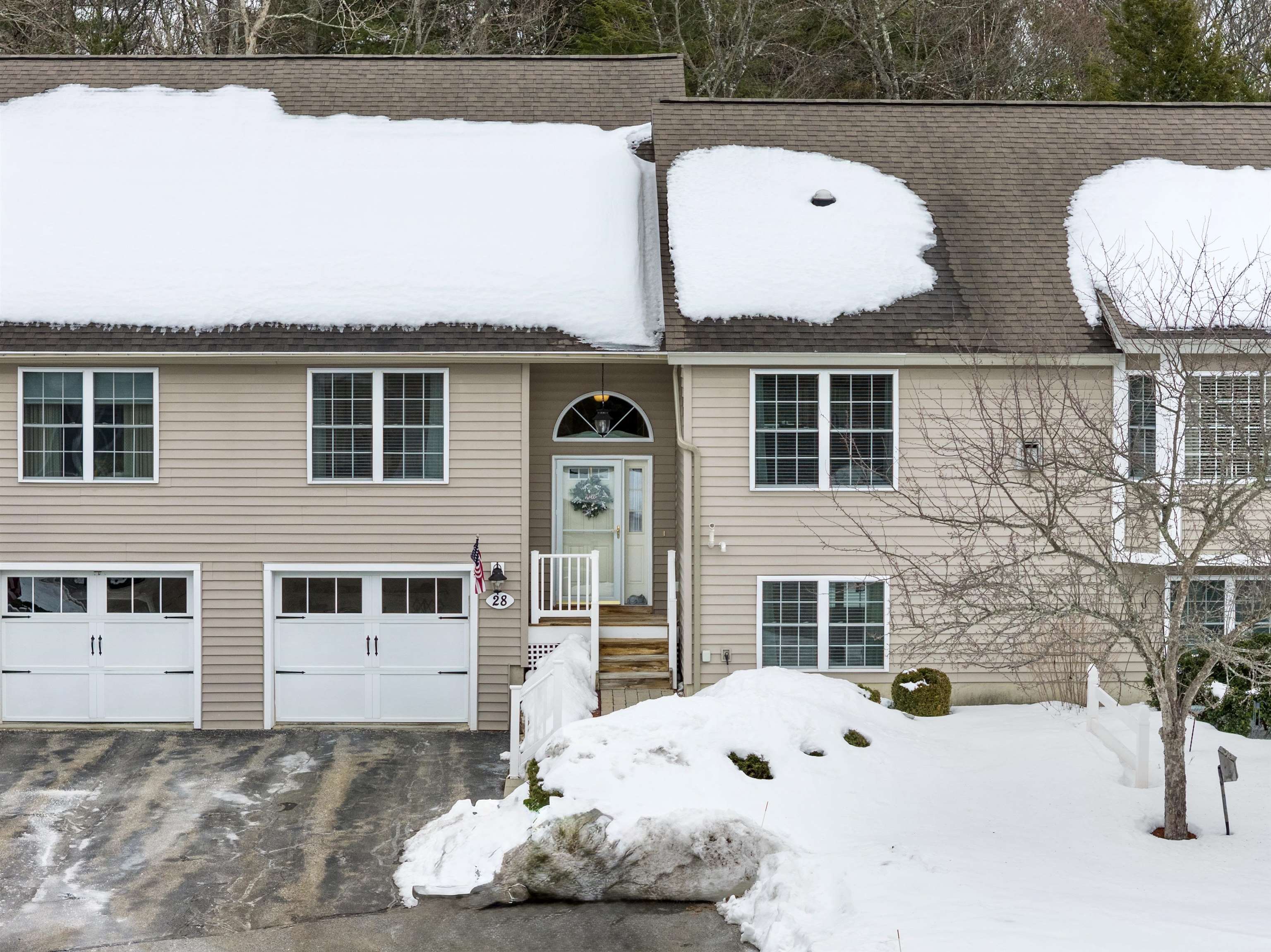 28 Linden Dr, Hampstead, NH 03826