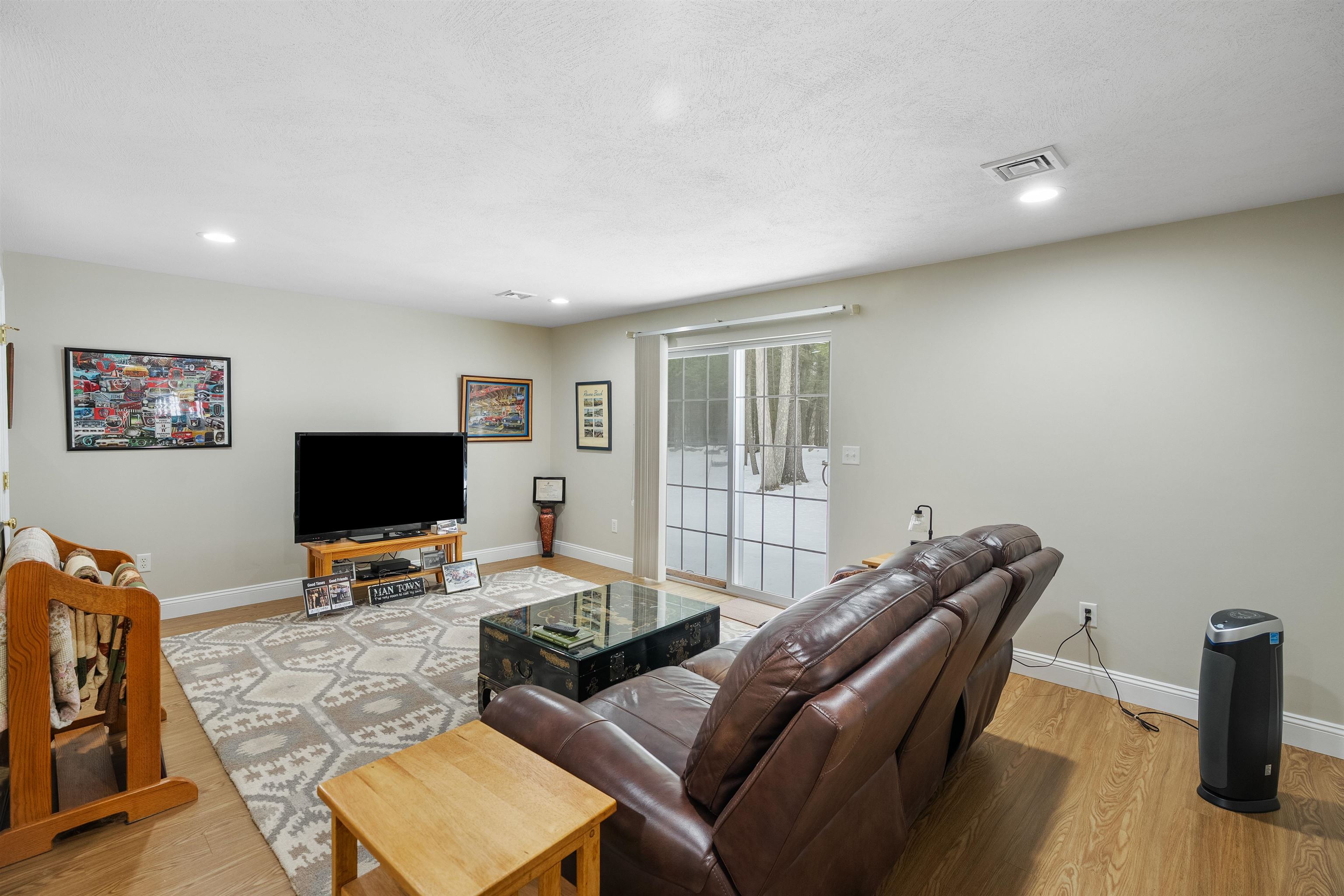 28 Linden Dr, Hampstead, NH 03826